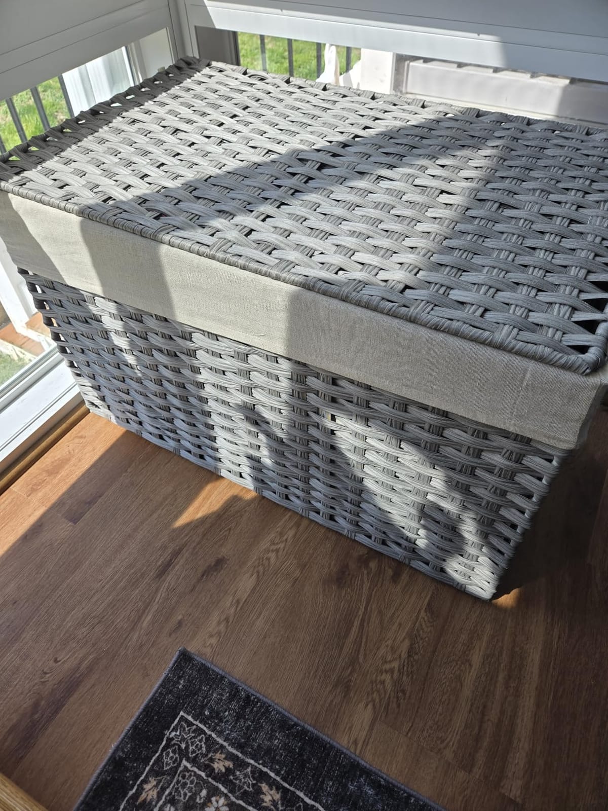 SONGMICS Woven Storage Basket with Lid, 42.3 Gallon (160L), Foldable customer photo 1