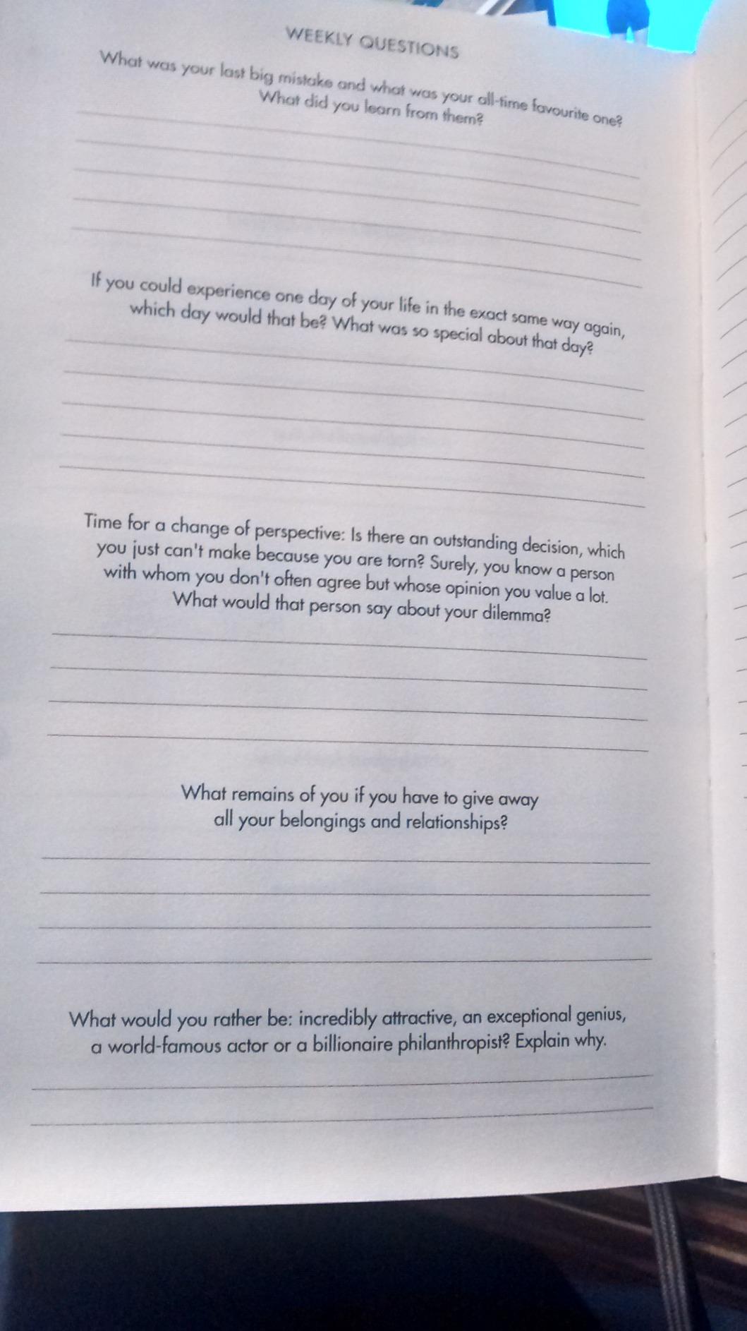 UrBestSelf 6-Minute Diary – 3-Million-User Gratitude Journal for Women & Men with Prompts – Guided Self Care Book Based on Positive Psychology – Daily Manifestation customer photo 1