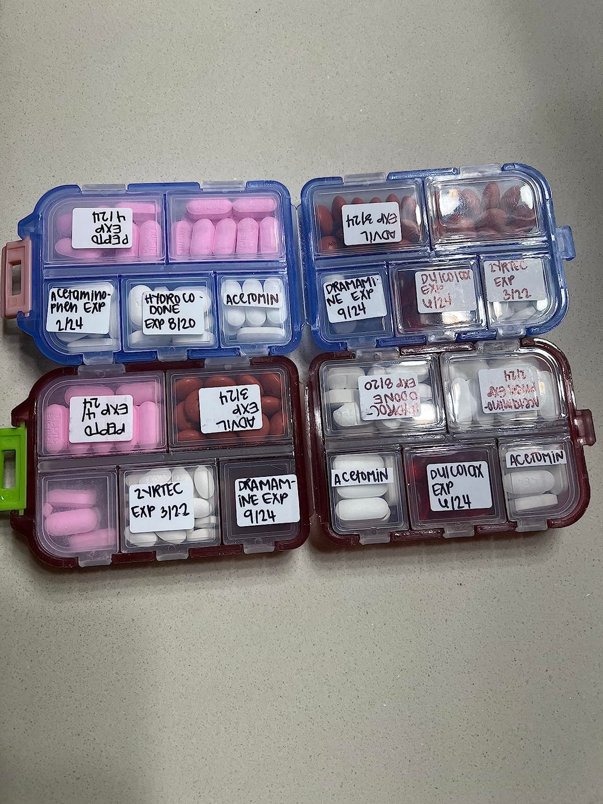 4PS Travel Pill Organizer 10 Compartment Folding Small Pill Case Four Color customer photo 2