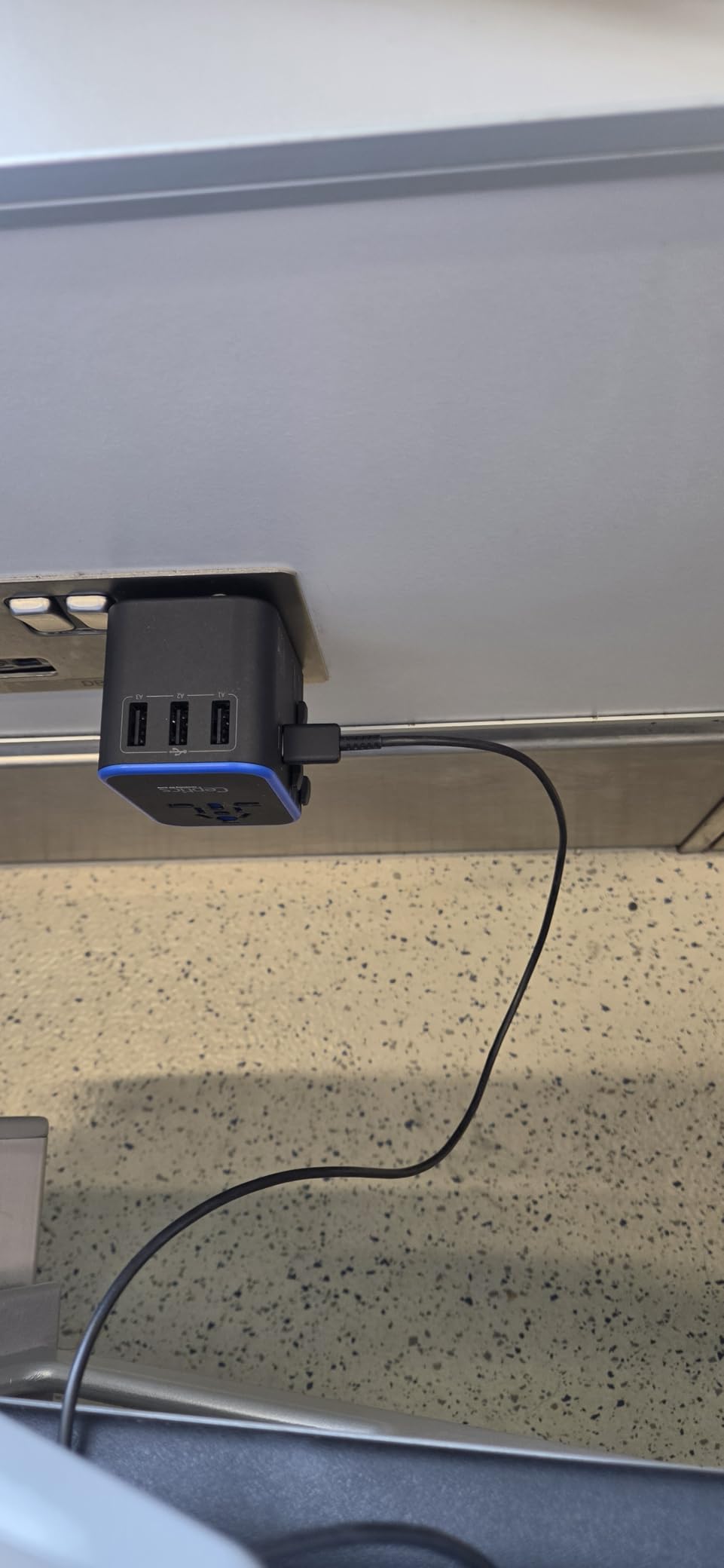 Ceptics 45W Universal Travel Adapter w/ 3 USB-A, 2 USB-C & Universal Input customer photo 2