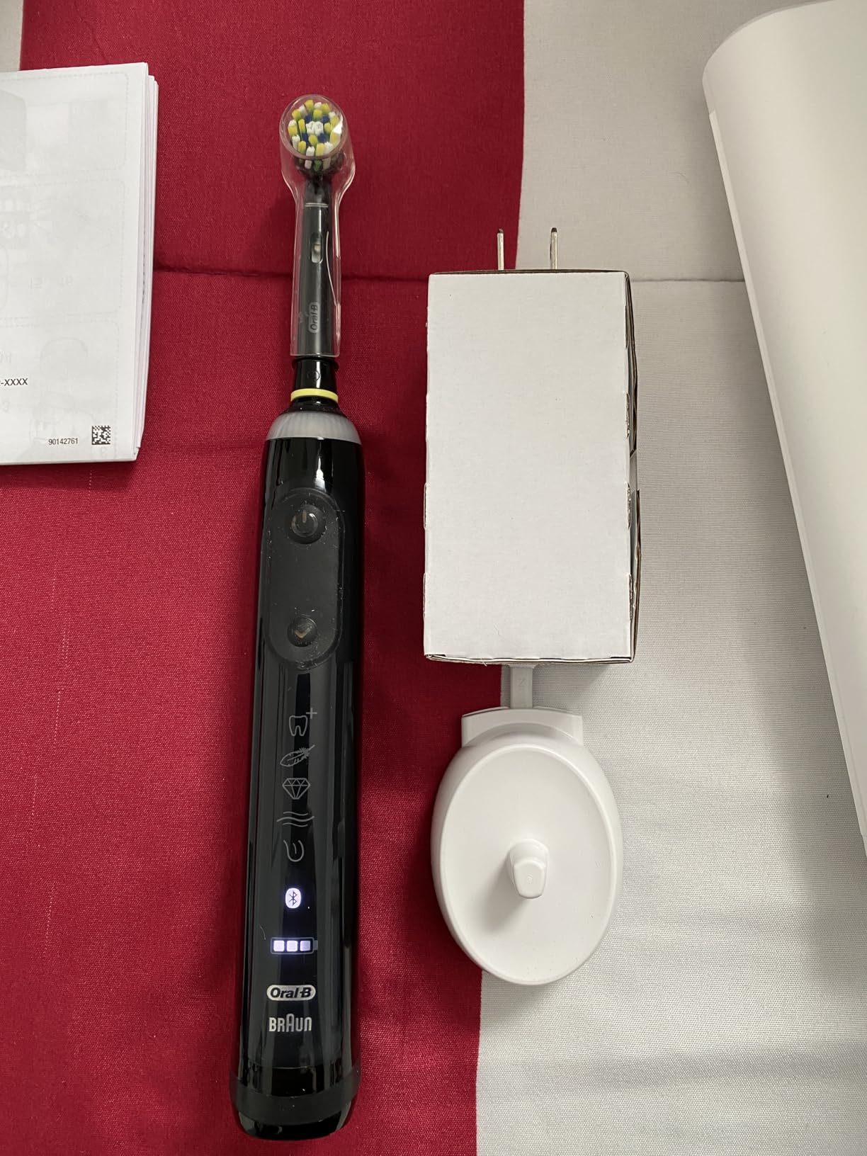 Oral-B Genius X Limited Rechargeable Electric Toothbrush with 1 Replacement Brush Head, Travel Case, Midnight Black customer photo 2