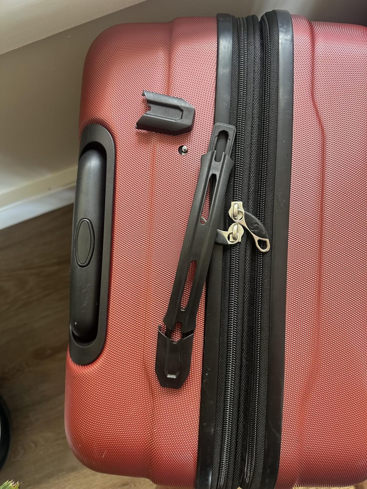 Samsonite Omni PC Hardside Expandable Luggage with Spinner Wheels, 3-Piece Set (20/24/28), White customer photo 1