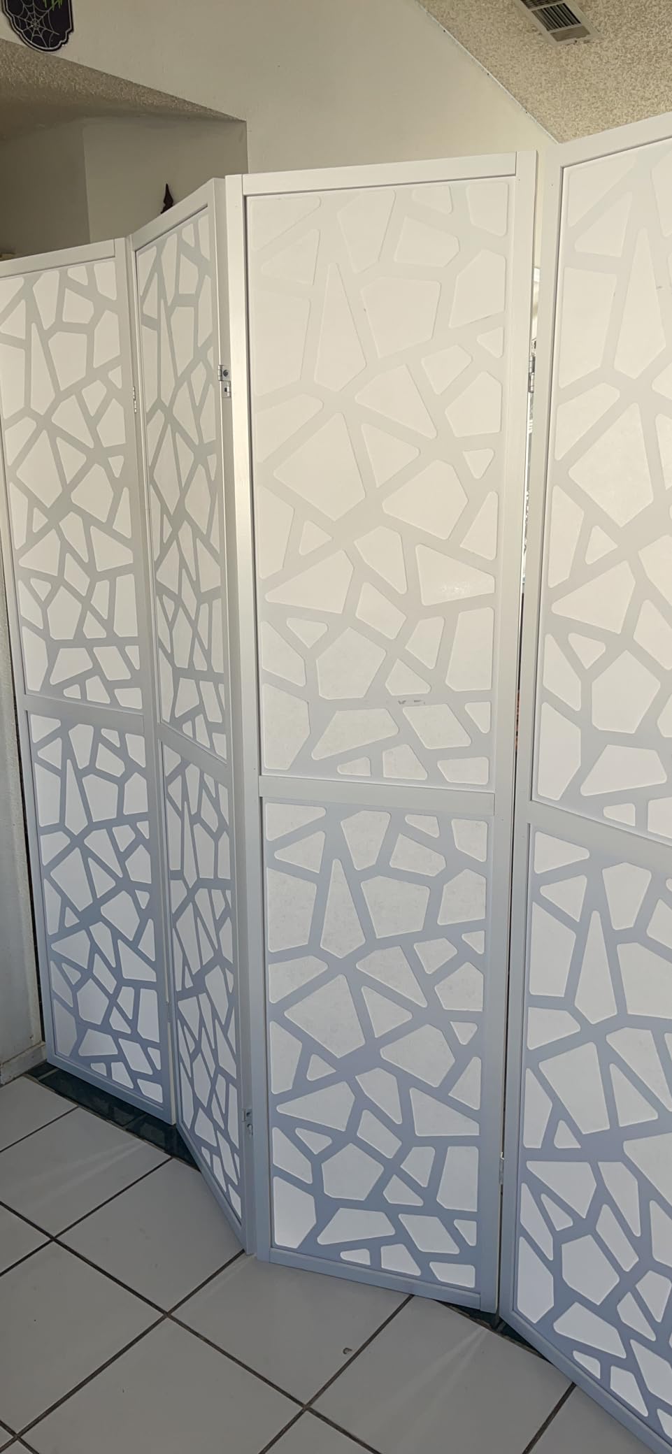 Roundhill Furniture Giyano 4 Panel Screen Room Divider, White Screen with Gold Frame customer photo 2