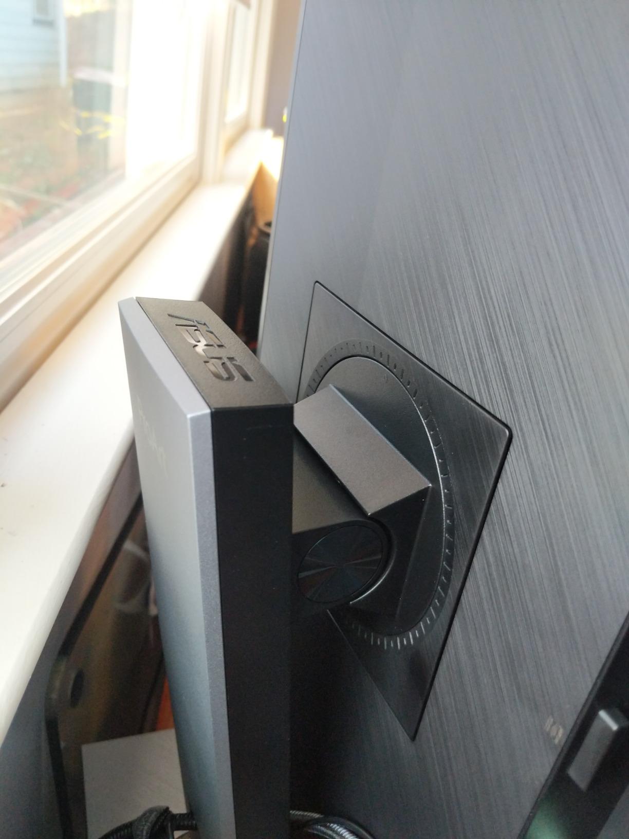 ASUS ProArt PA248QV 24 Inch WUXGA 16:10 Professional Monitor customer photo 1