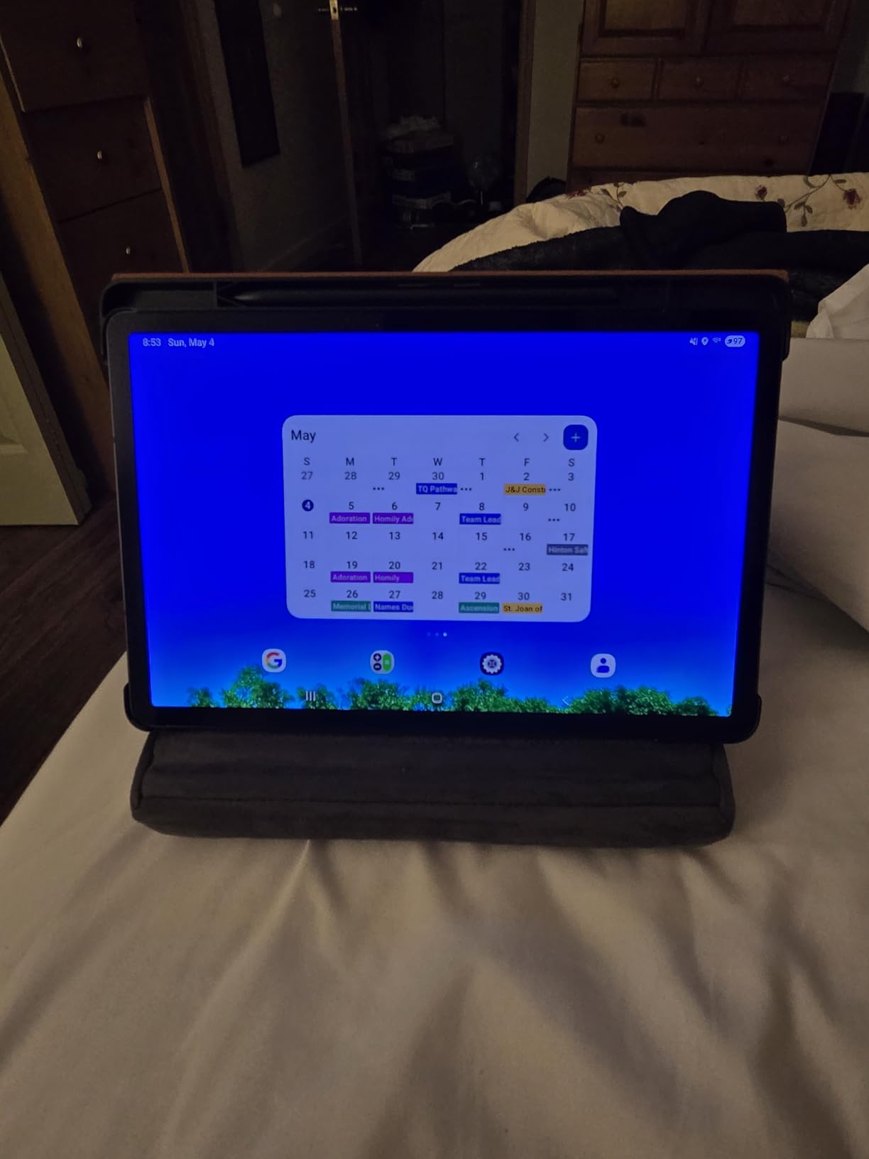 Lamicall Tablet Pillow Stand iPad Bed Soft Holder for Lap 6 Viewing Angles customer photo 1