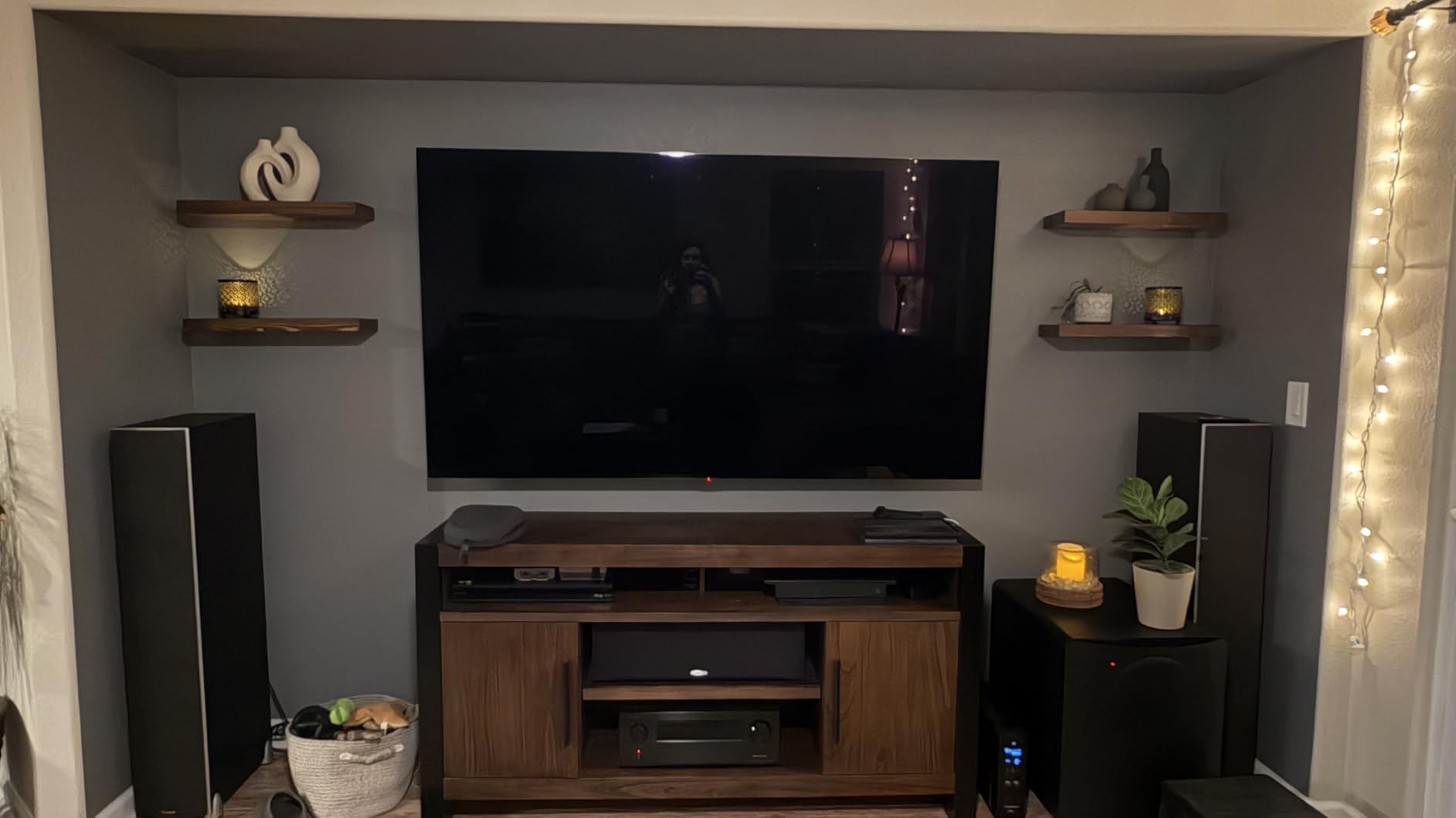 Homeforia 36 Inch Floating Shelves, High-End Solid Pine Wood, Set of 2 customer photo 1