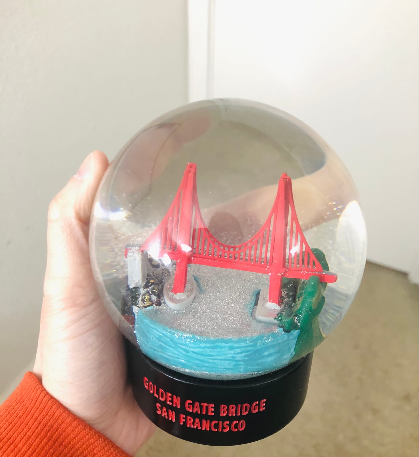 Hengulus Snow Globe: Golden Gate Bridge San Francisco Fog, Modern Style, Glass, Gray Or White customer photo 1
