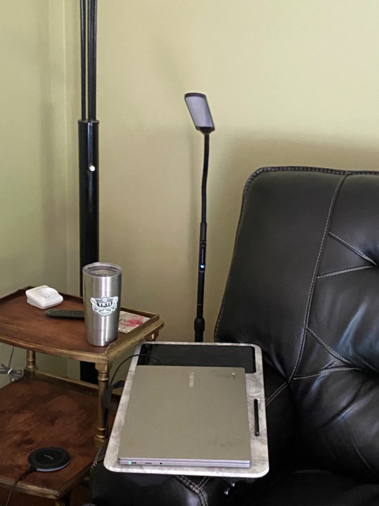 NXONE Led Floor Lamp,Modern Reading Adjustable Standing Height 4 Colors and Stepless Brightness Work Lamp for Living Room Bedroom Reading, Black customer photo 1