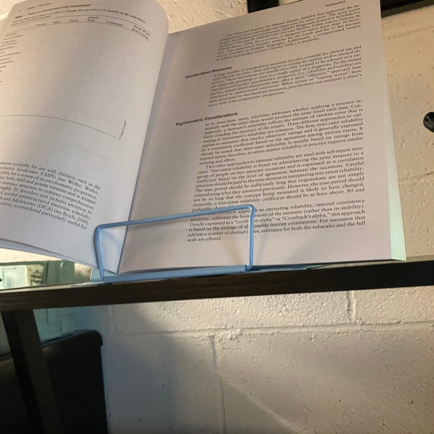 MSDADA 1PC Desk Book Stand Metal Reading Rest Book Holder, Cookbook Holder customer photo 1