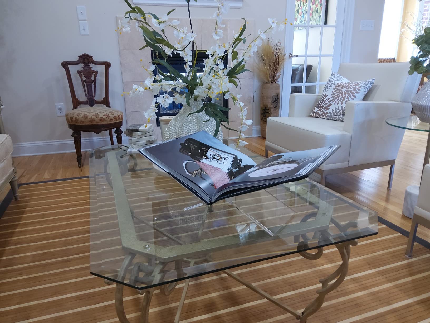 Red Co. Transparent Clear Acrylic Book Holder 2 Piece Reading Stand for Open and Closed Books, Magazines, Textbooks 6