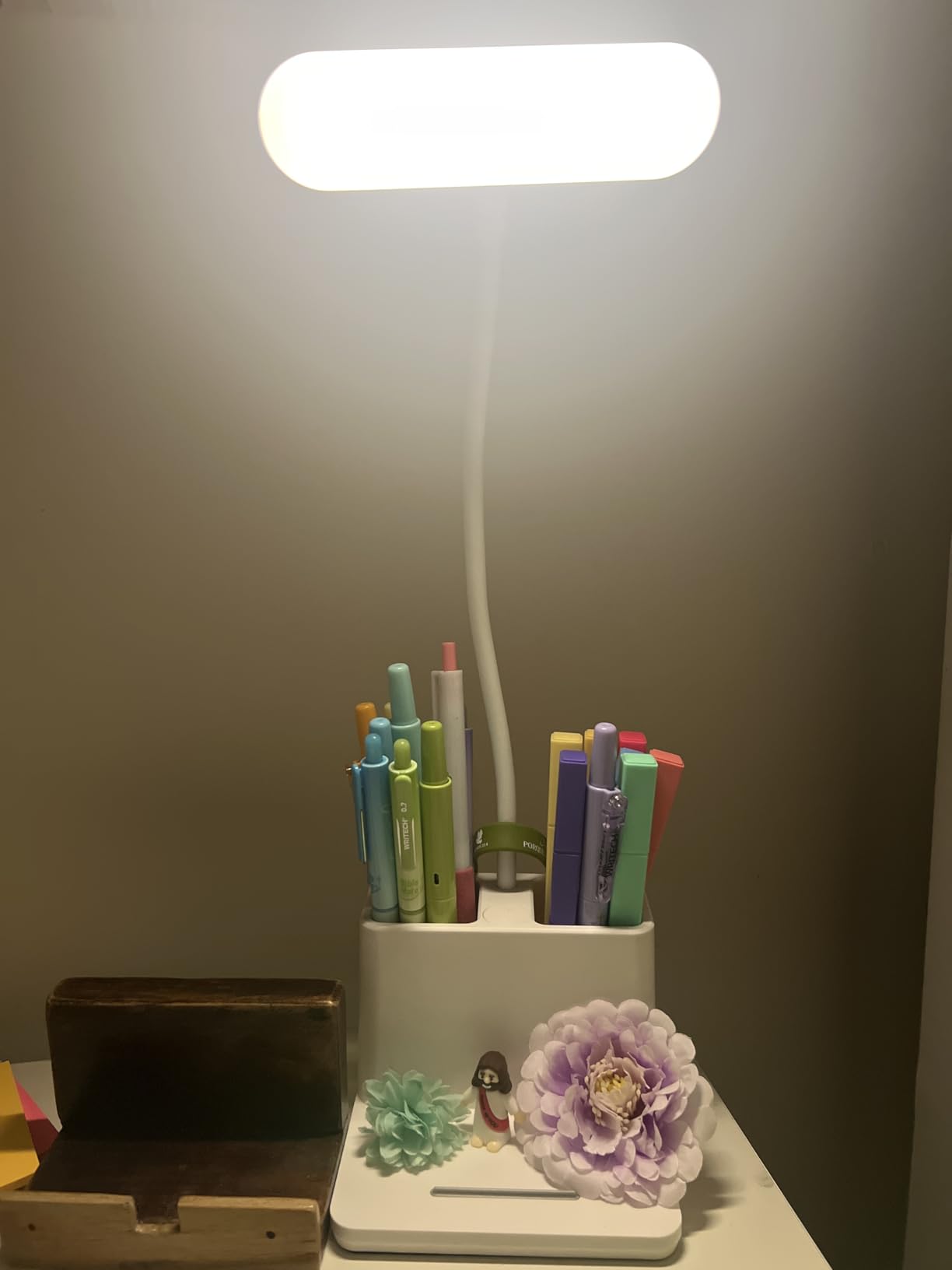AXX Small Desk Lamp, Rechargeable Cute Table Light for Kids Teens customer photo 1