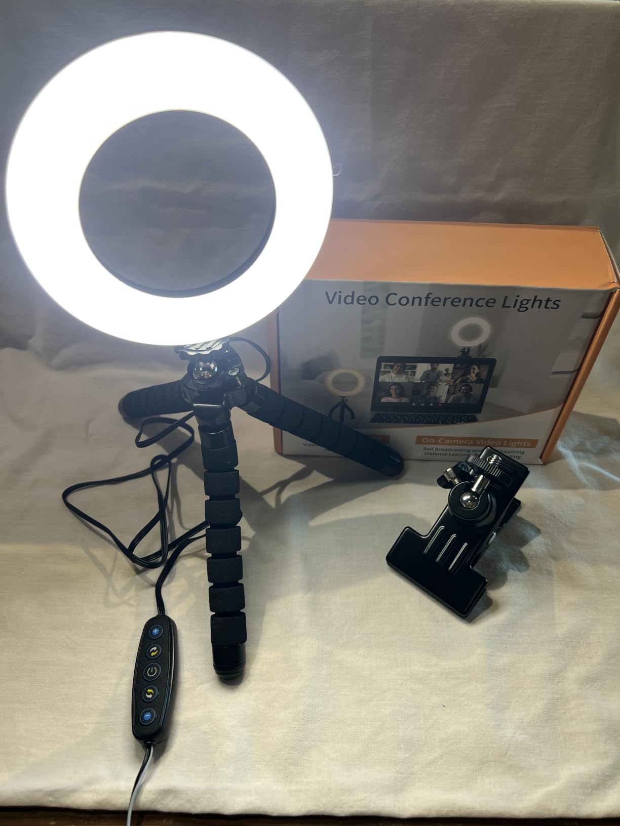 Video Conference Lighting Kit, Ring Light Clip on Laptop Monitor with 5 Dimmable Color & 5 Brightness Level for Webcam Lighting/Zoom Lighting/Remote Working/Self Broadcasting and Live Streaming, etc. customer photo 2