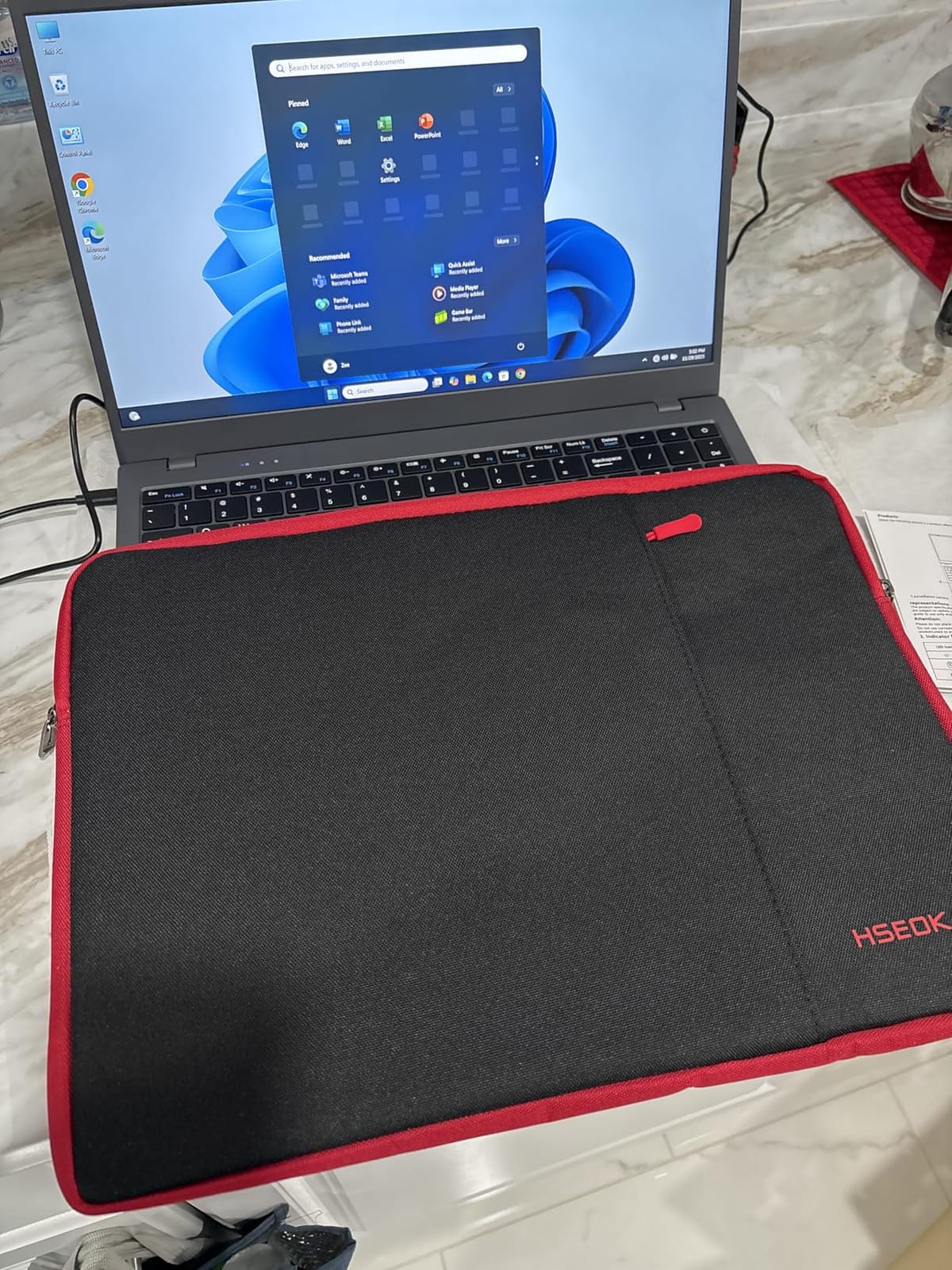 Hseok Laptop Case 15.6 16 Inch Sleeve with Side Pocket,B02K02 customer photo 1