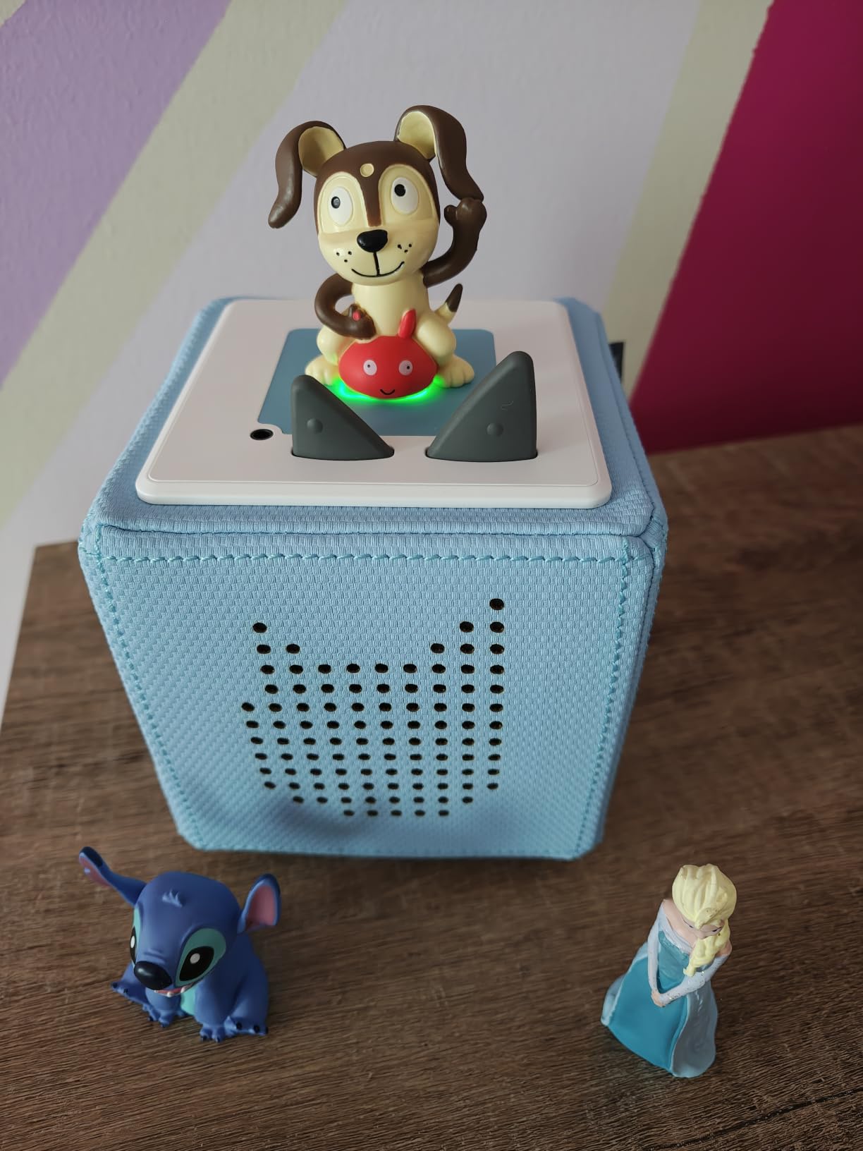 Toniebox 1 Audio Player Starter Set with Playtime Puppy - Listen, Learn, and Play with One Huggable Little Box - Red customer photo 1