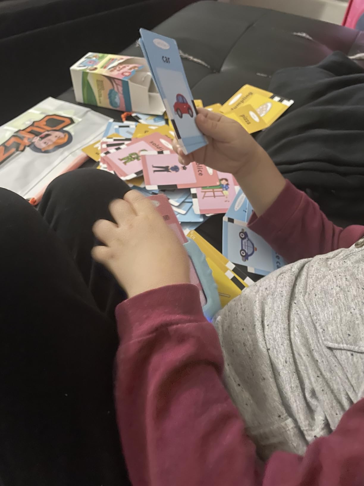 QuTZ Talking Flash Cards Toys with 224 Words for Kids 2-4 customer photo 2