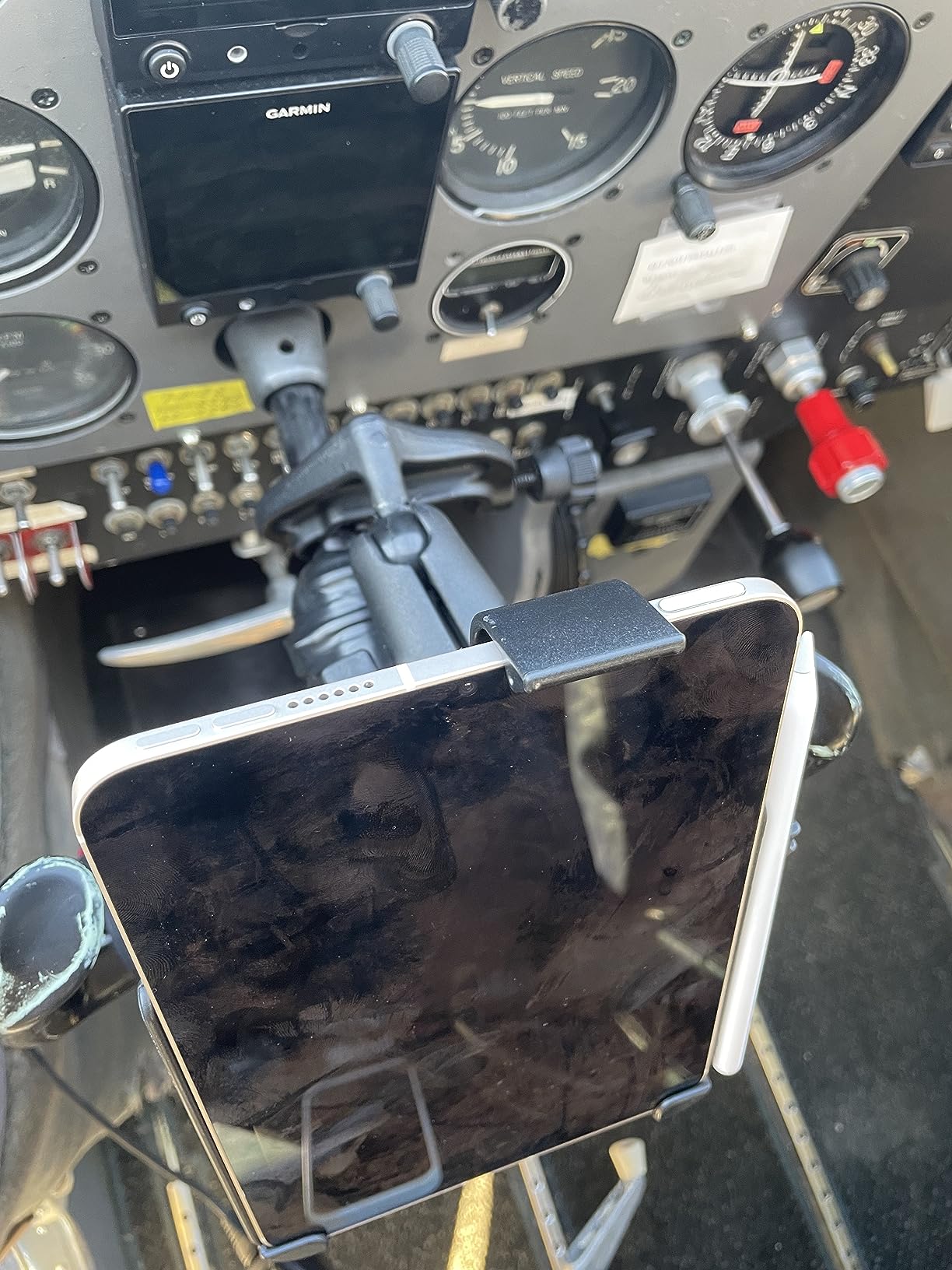 RAM MOUNTS EZ-Roll'r iPad mini Yoke Mount for iPad mini 6 and A17 customer photo 1