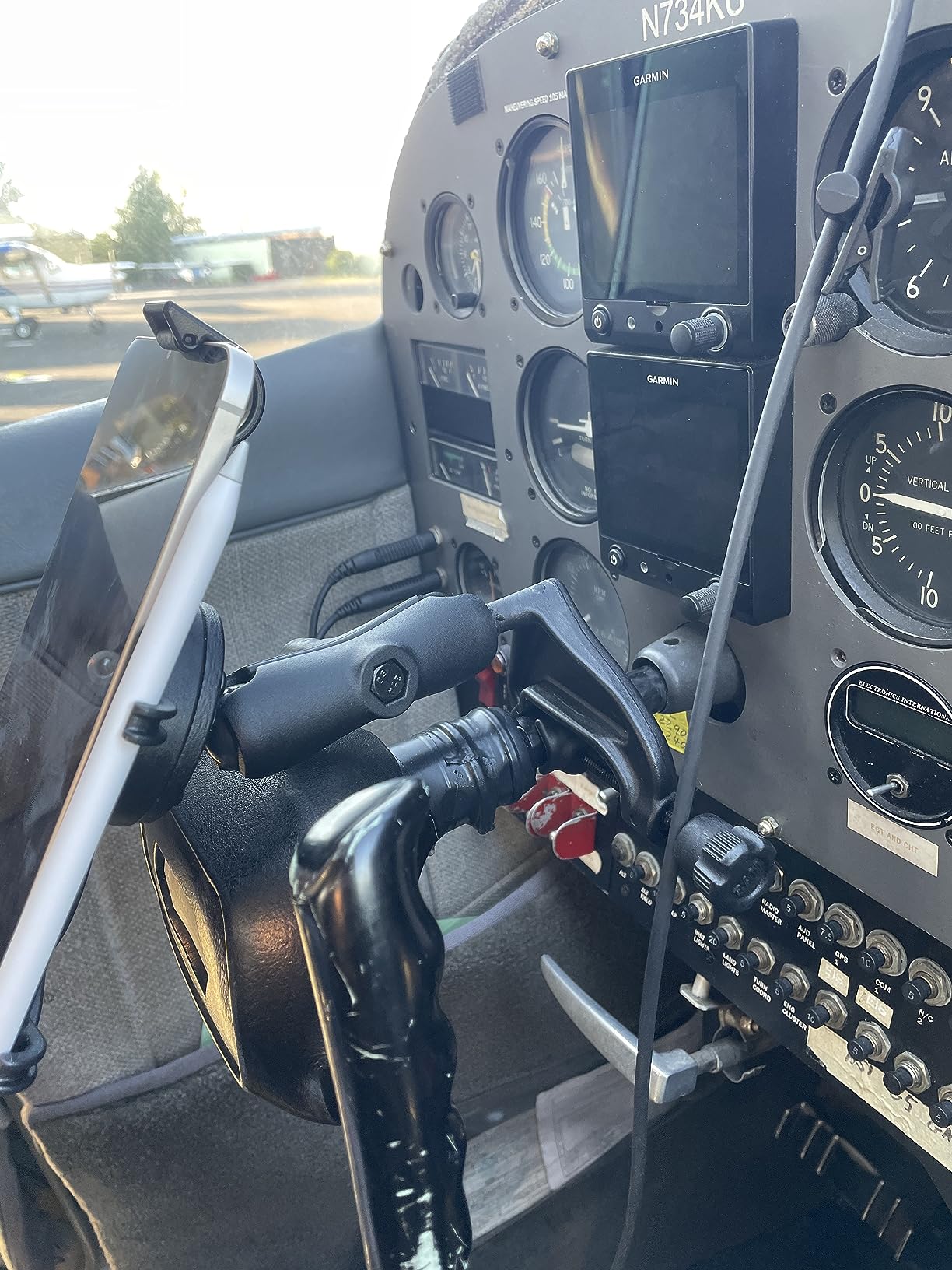 RAM MOUNTS EZ-Roll'r iPad mini Yoke Mount for iPad mini 6 and A17 customer photo 2