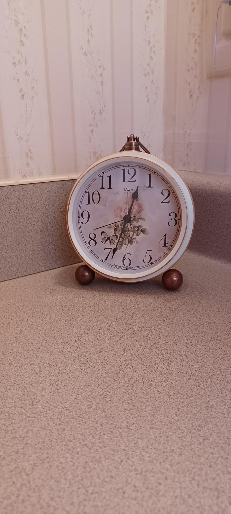Maxspace Classic Vintage Clock - Elegant and Decorative Analog Clocks,Silent Non-Ticking Clock with Distressed Metal Frame for Office, Living Room or Bedroom customer photo 2