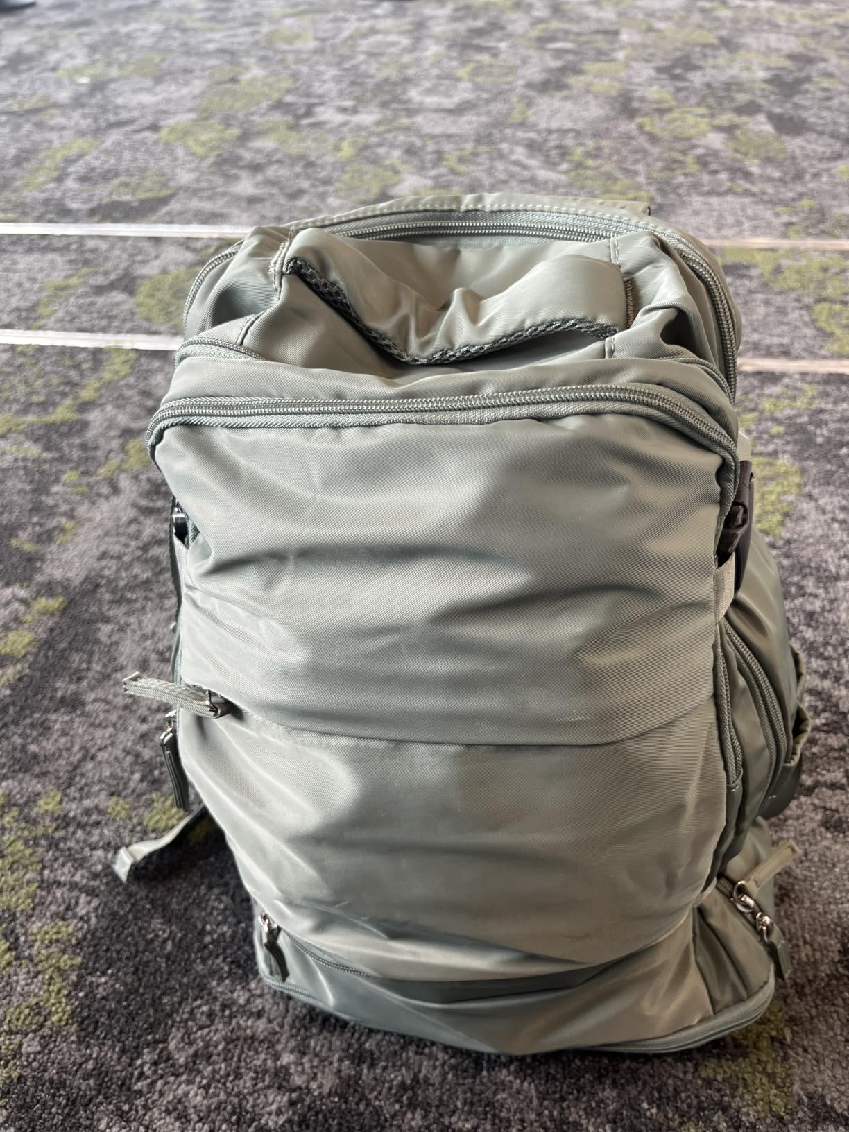 coowoz Travel Backpack For Women Men,Carry On Backpack,Hiking Backpack Waterproof Outdoor Sports Rucksack Casual Daypack Travel Essentials（Beige） customer photo 1