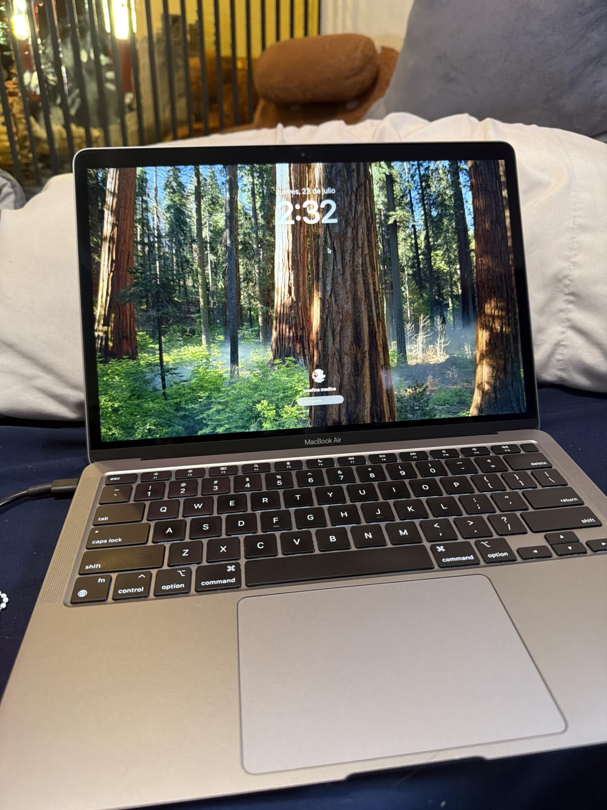 Late 2020 Apple MacBook Air with Apple M1 Chip (13.3 inch, 8GB RAM, 128GB SSD) Space Gray (Renewed) customer photo 1