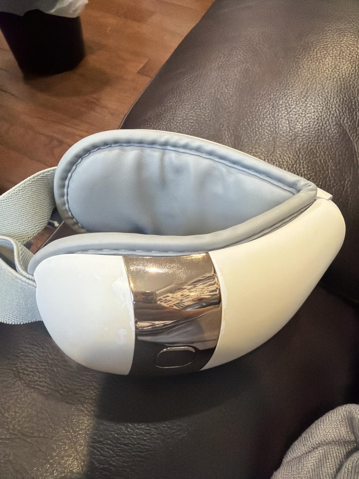 HuBDIC HubiCare Eye Massager with Heat, Heated Air Pressure Eye Mask for Migraines with Music, Smart Migraine Massager Reduce Dry Eyes Improve Sleep, Birthday Gifts for Women Men Mom Dad (Beige) customer photo 2
