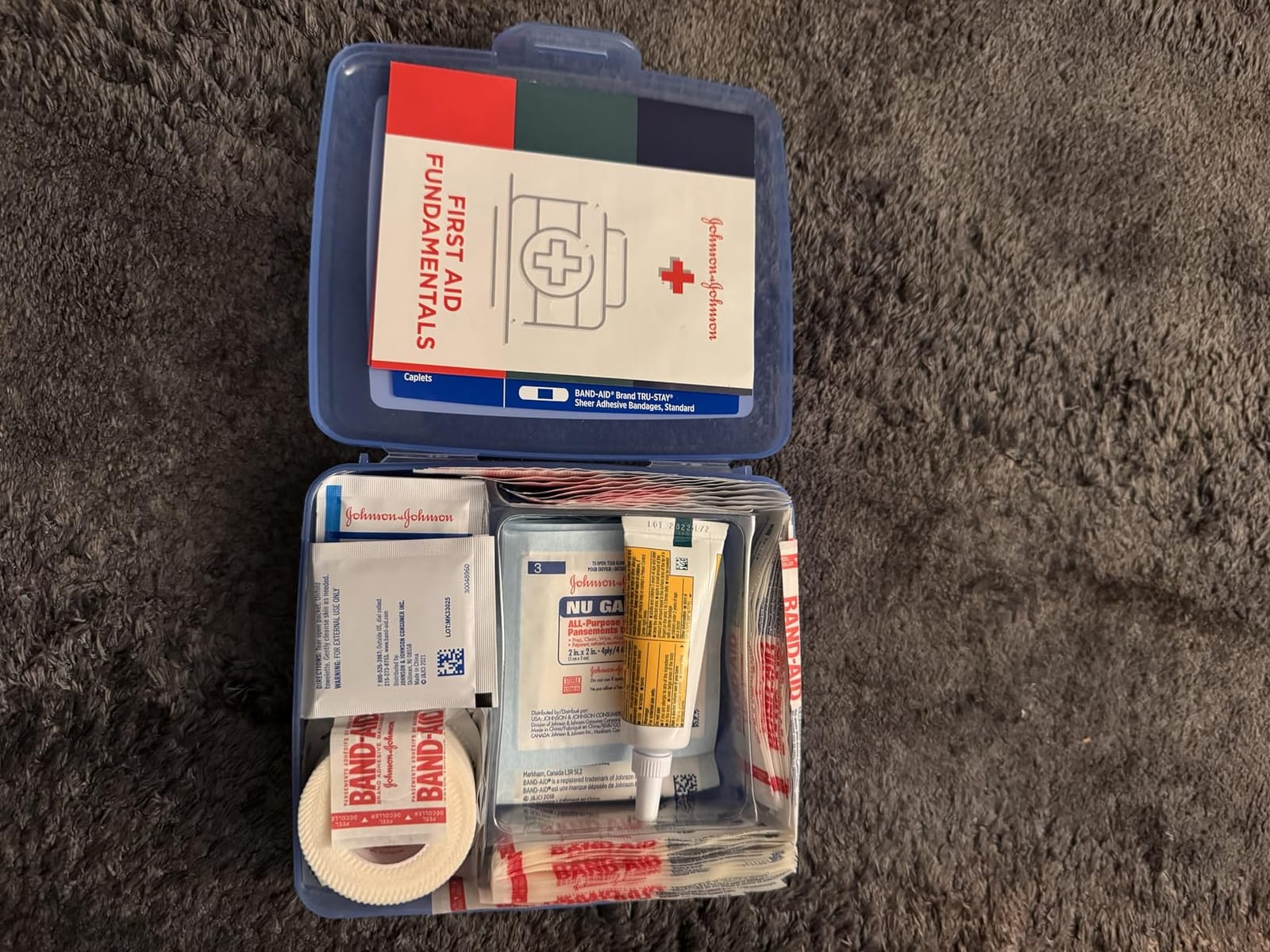 BAND-AID Brand Travel Ready Portable First Aid Kit, 80 Piece customer photo 1