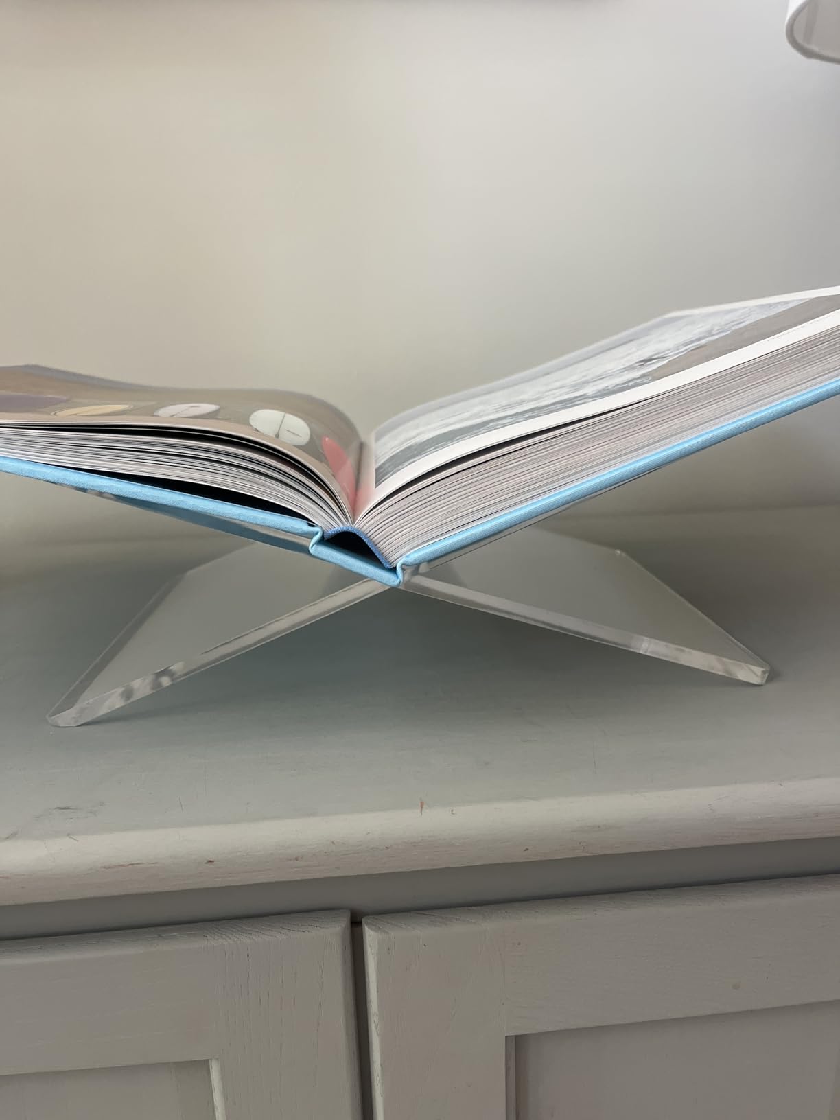 Honygebia Clear Acrylic Book Stands - Cross Frame Acrylic Book Holder, Open Bookstand for Display and Reading, Suitable for Art, Bible, Cookbook, Easel, Magazine, Textbooks 12.5