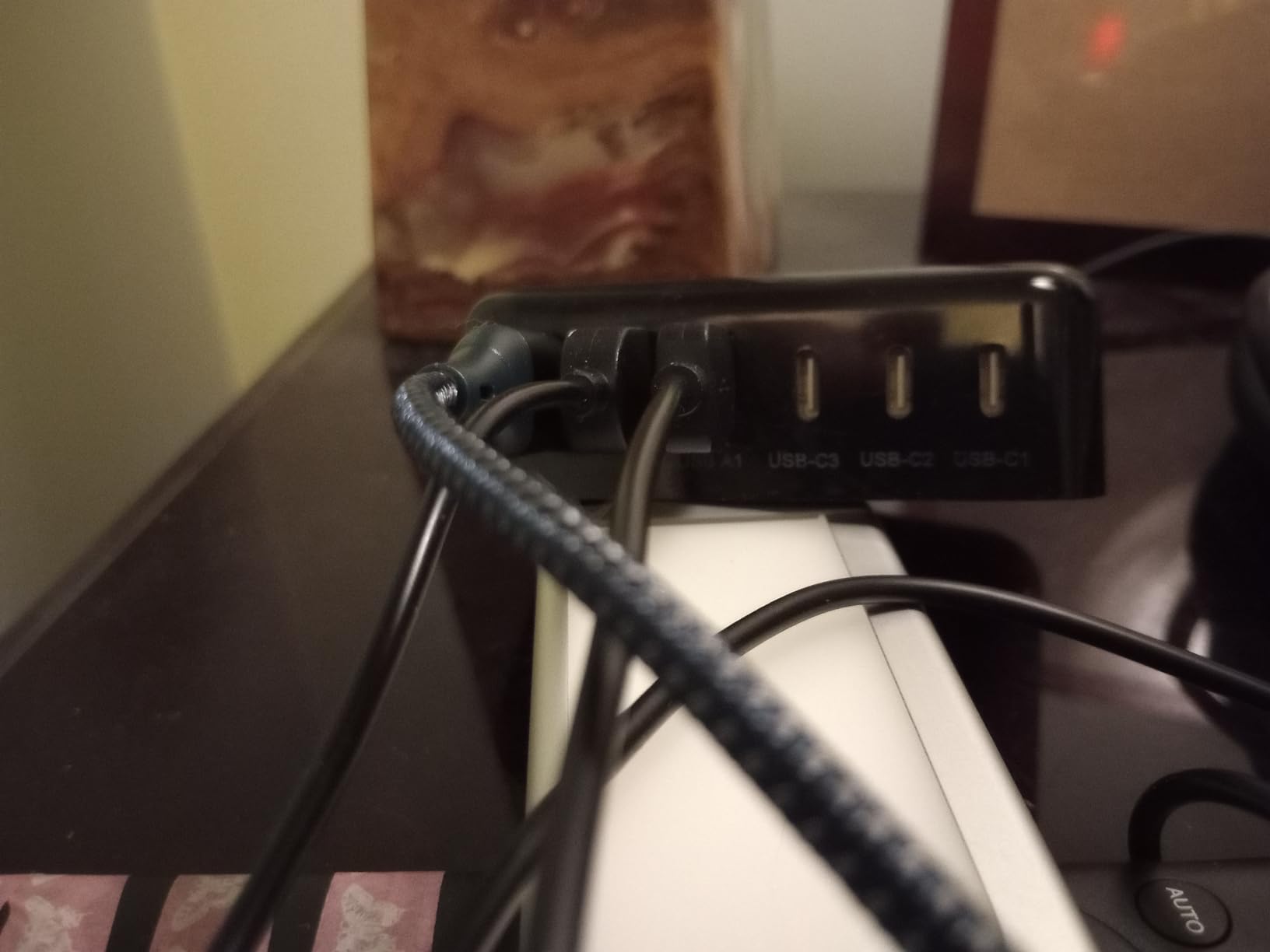 USB C Charger Block, GaN Fast USB Charging Station Hub with 100W Max 6-Port customer photo 1