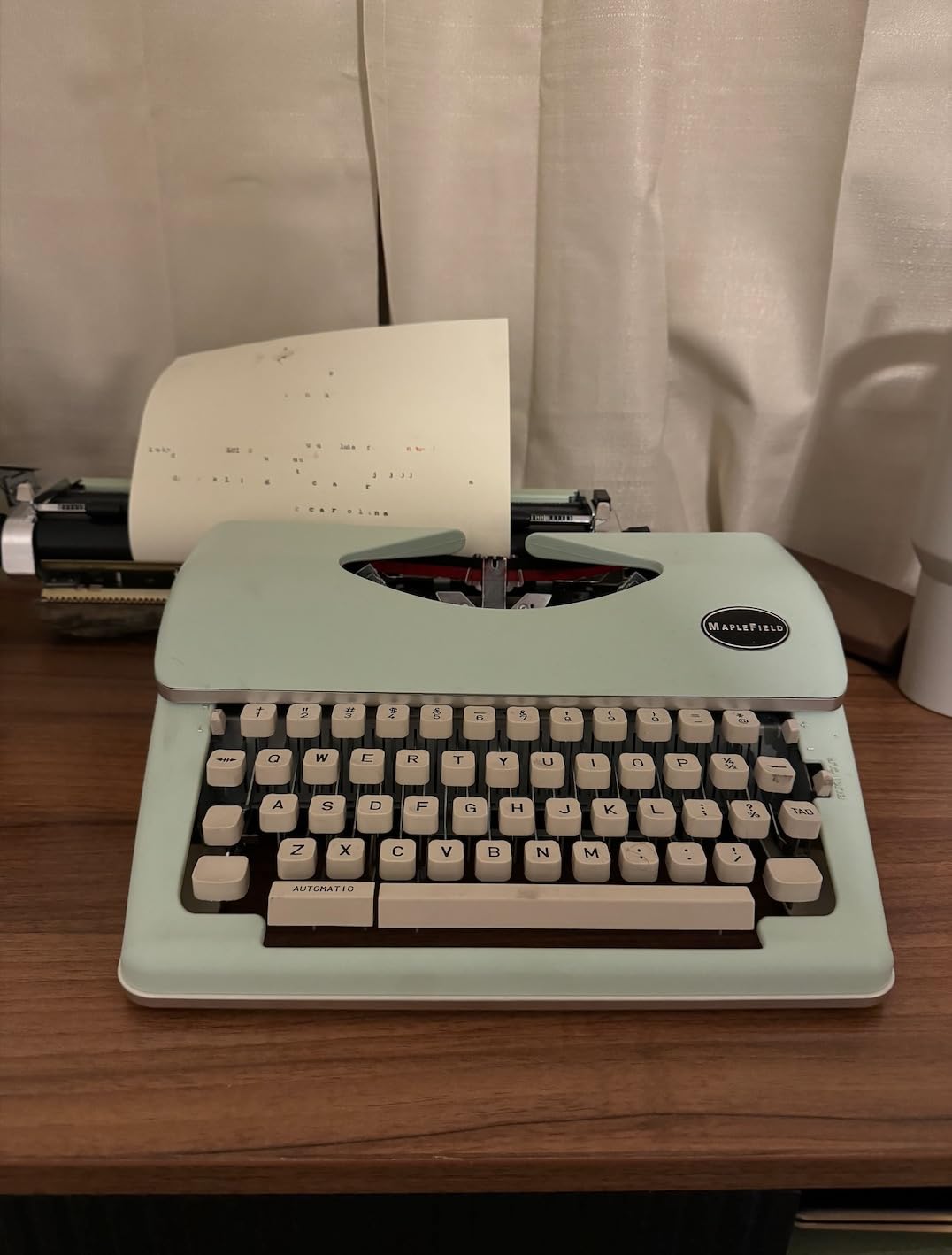 Maplefield Vintage Manual Typewriter - Tactile Typewriter Keyboard - Blue Accent for Office Desk Decor - Portable Typing Machine - Blue customer photo 2