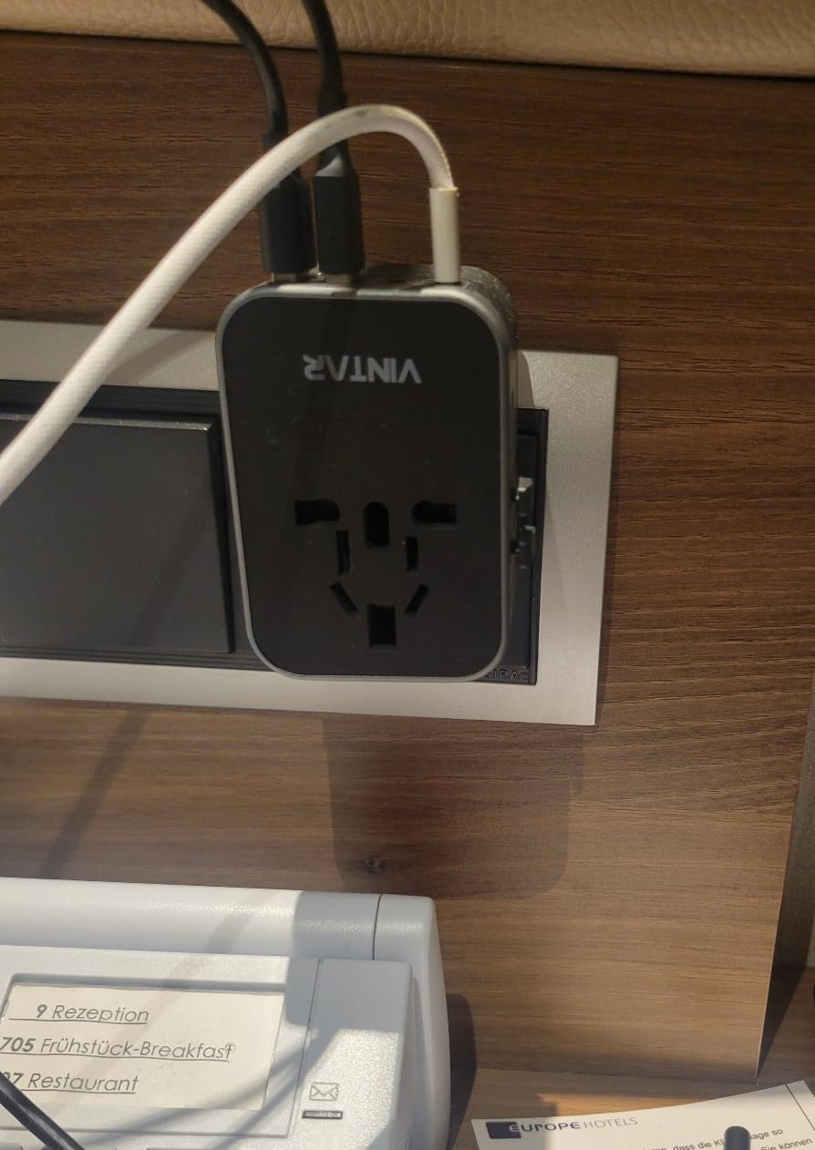 VINTAR Universal Travel Adapter 30W, International Power Adapter customer photo 1