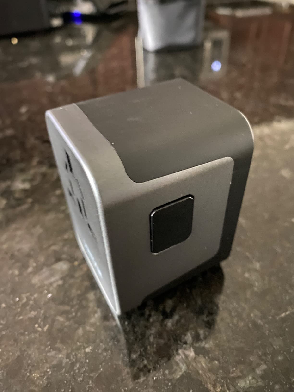 VINTAR Universal Travel Adapter 30W, International Power Adapter customer photo 2