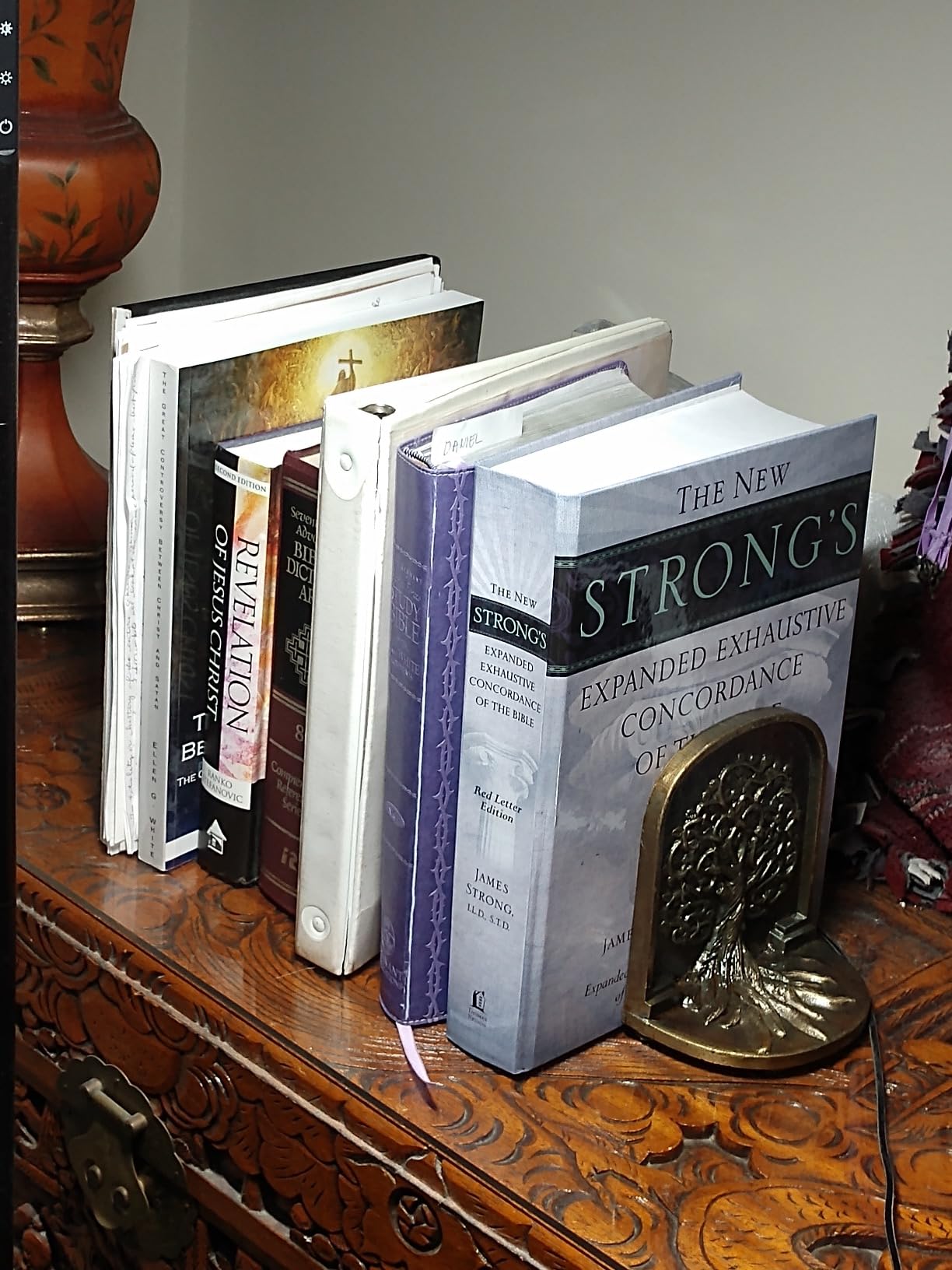 CRAFTSMAN ROAD Tree of Life Bookends, Antique Brass, 2 Decorative Bookends for Shelves or Bookcase, Cast Iron, Non-Skid Heavy Bookends, Home Décor Gift customer photo 1