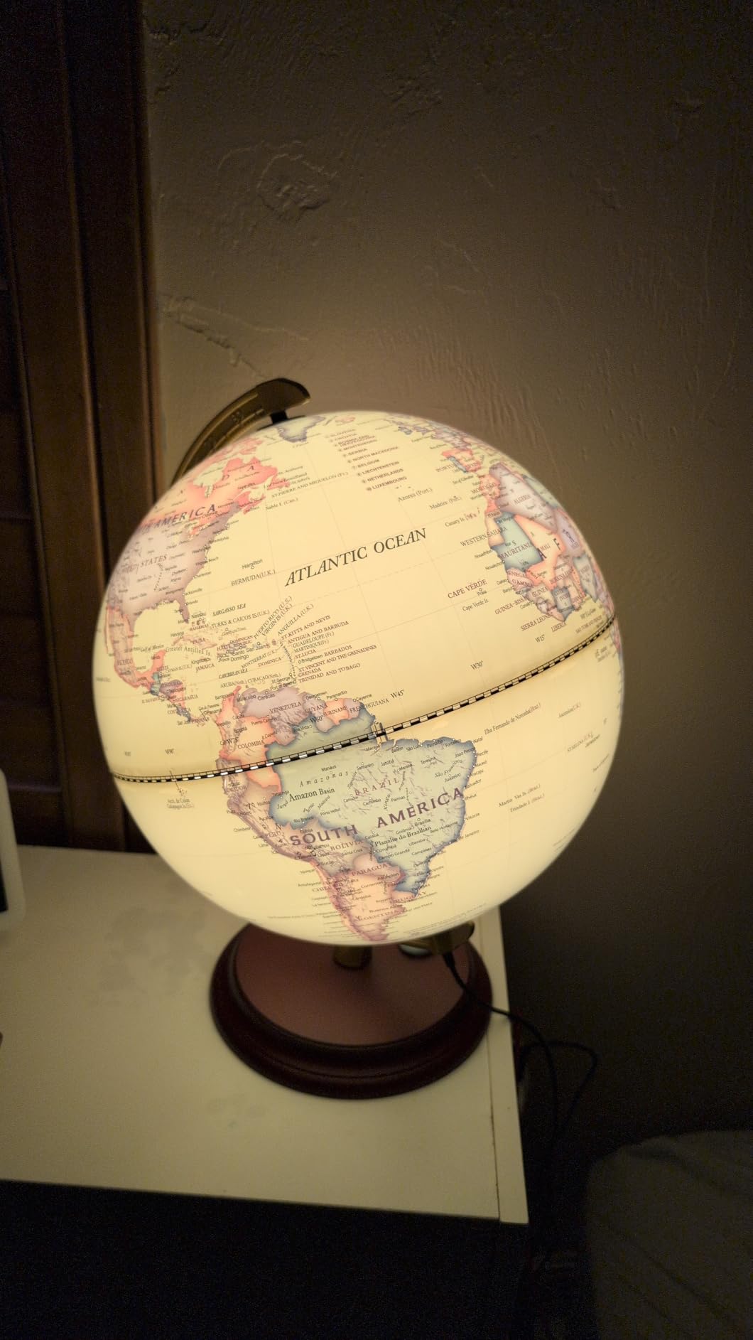Amylove 13'' Illuminated World Globe for Adults Kids,Wood,Vintage customer photo 1