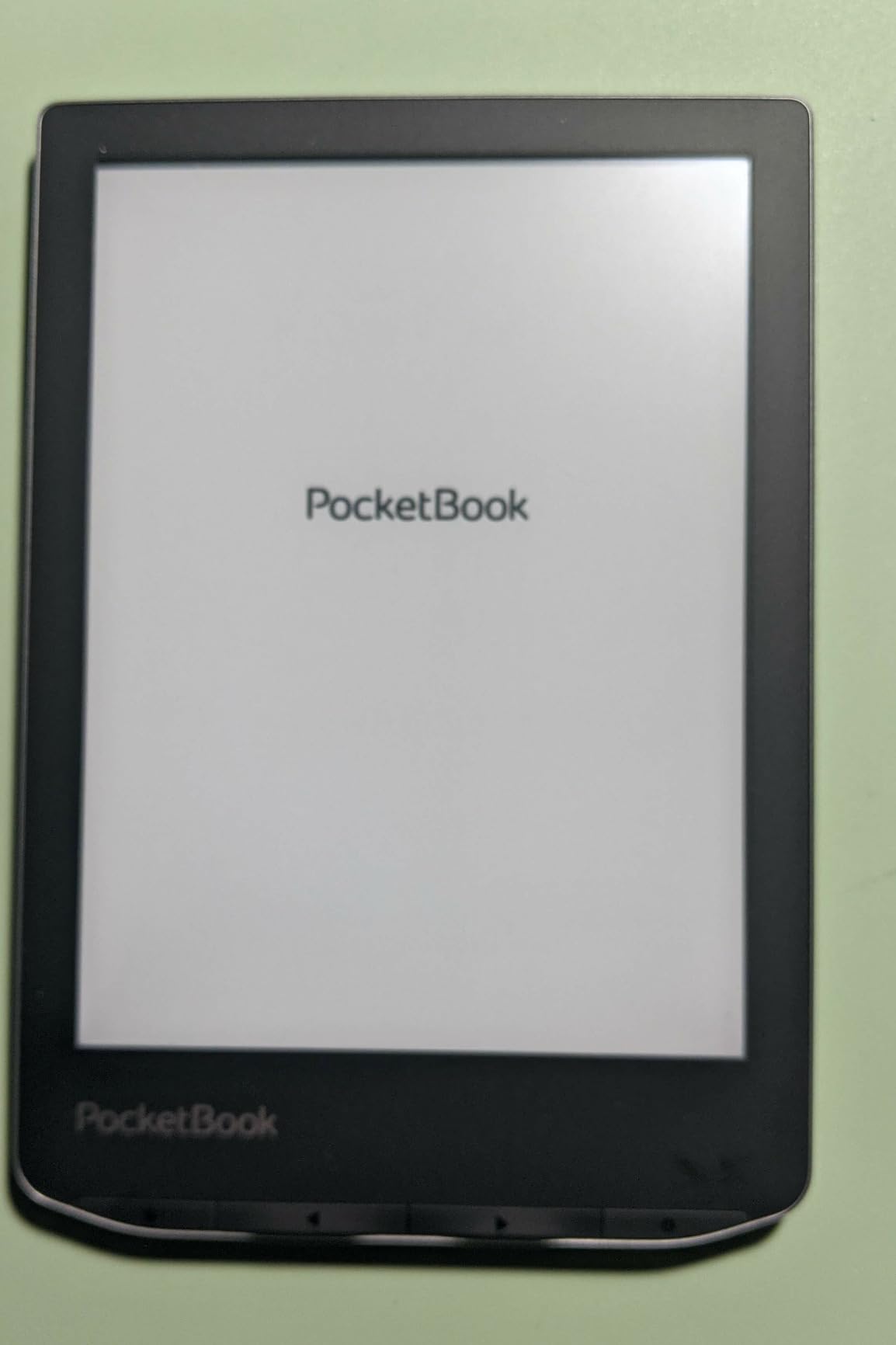 PocketBook Verse E-Readers | Eye-Friendly 6'' E-Ink Carta™ HD Touchscreen | Adjustable SMARTlight | Up to 1 Month of Battery Life | WiFi & Memory Card Slot | E-Book Reader in Misty Grey customer photo 1