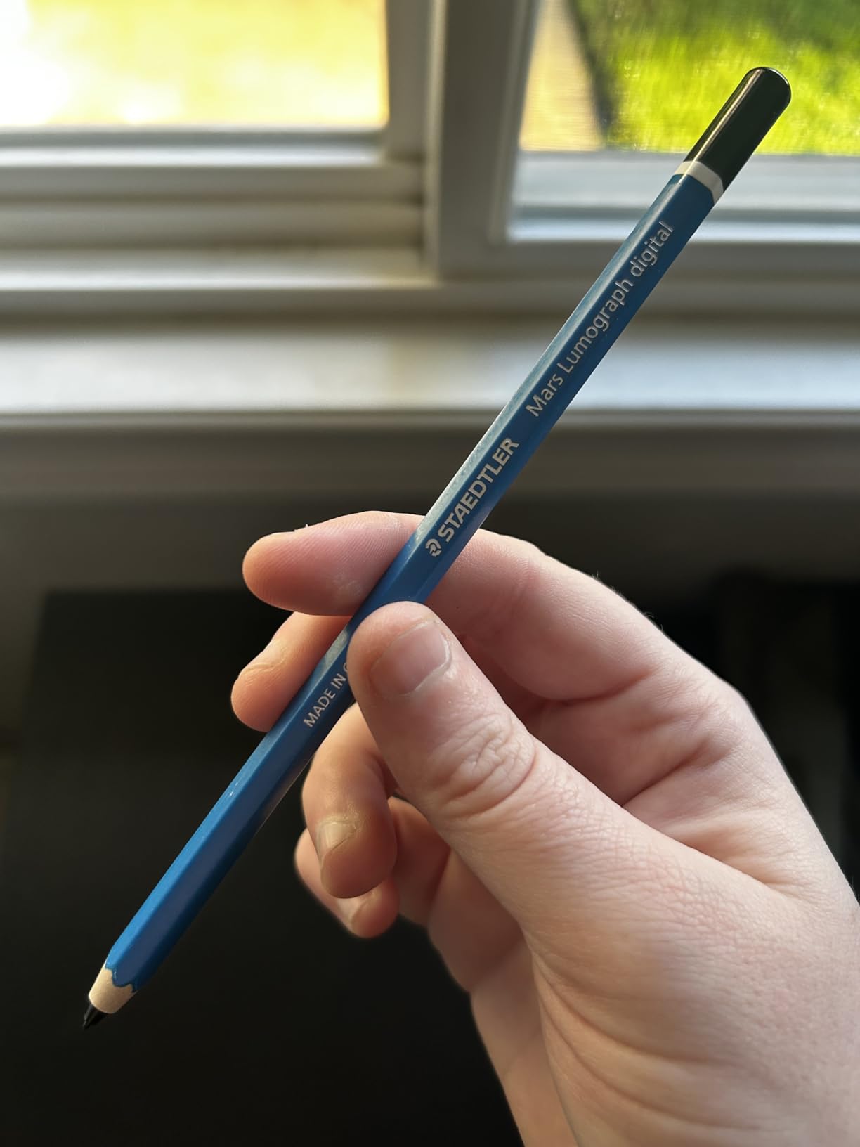 STAEDTLER Lumograph Digital Stylus Pen for Touchscreens: No Charging or Batteries, Real Pencil Feel & Grip, Works with Samsung Galaxy Tab, Kindle Scribe, Remarkable 2 & More, with 5 Replacement Nibs customer photo 1