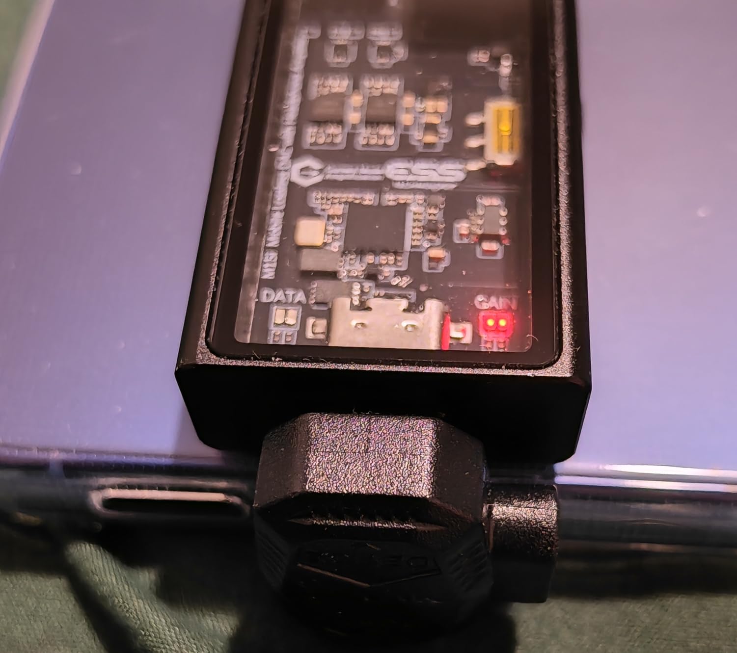 Questyle M15i Portable USB DAC & Headphone Amplifier, MFi Certified customer photo 2