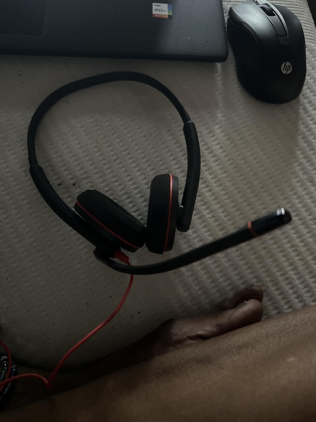 Poly Blackwire 3220 Wired Headset with Mic, Hi-Fi Stereo Sound, Noise-Canceling Mic, Stereo Design, Connect to PC via USB-C & USB-A Adapter, Over-Ear Design, Works with Virtual Meeting Platforms customer photo 2