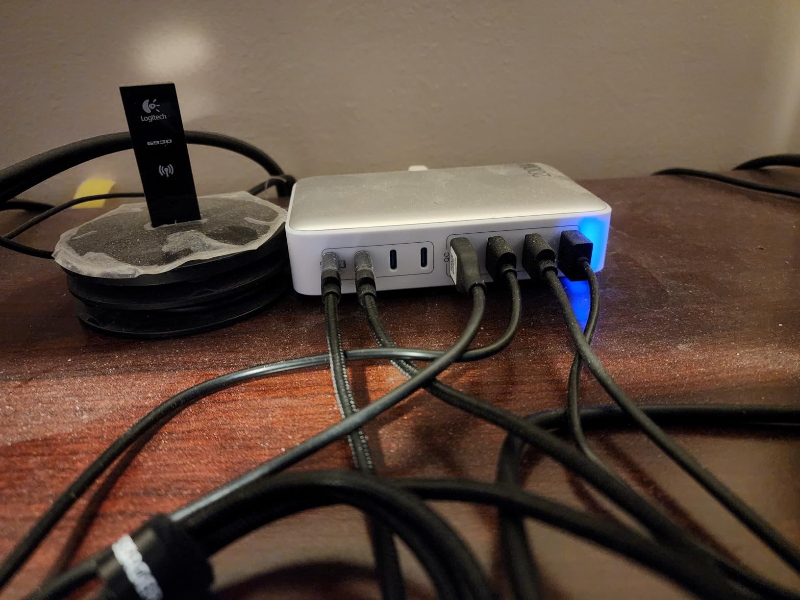 USB C Charger 200W USB C Charger Block,Upgraded GaN III 8-Port Fast Charging Station Hub,PD 65W Laptop Charging Adapter Compatible with MacBook Pro/Air,DELL,Steam Deck,iPhone 16/15/14,Galaxy S23/22 customer photo 2