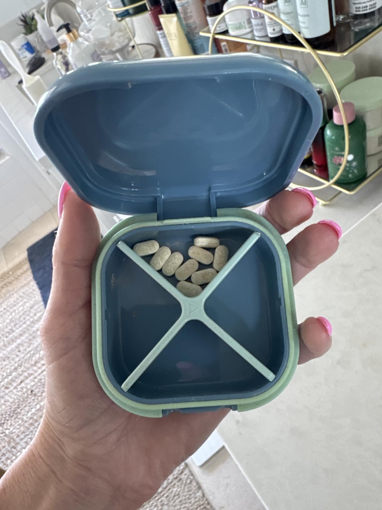 ONTERATE Small Pill Case, Travel Pill Box with 4 Compartments, Black customer photo 1