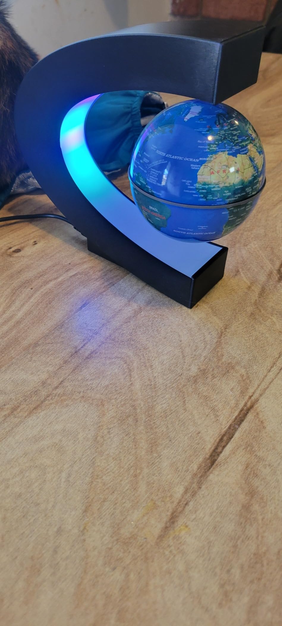 MOKOQI Magnetic Levitating Globe with LED Light, Cool Tech Gift for Men Father Boys and Girls, Birthday Gifts for Kids, Floating Globes World Desk Gadget Decor in Office Home Display (Silver) customer photo 1