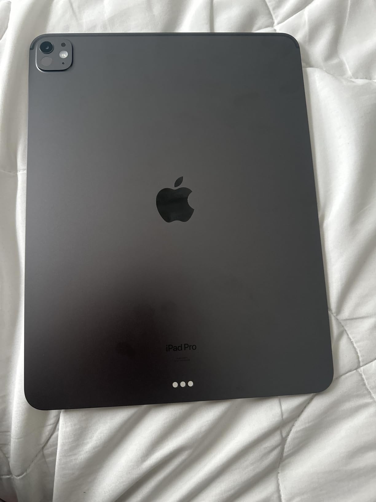 Apple iPad Pro 13-Inch (M4): Built for Apple Intelligence, Ultra Retina XDR Display, 512GB, 12MP Front/Back Camera, LiDAR Scanner, Wi-Fi 6E, Face ID, All-Day Battery Life — Space Black customer photo 2