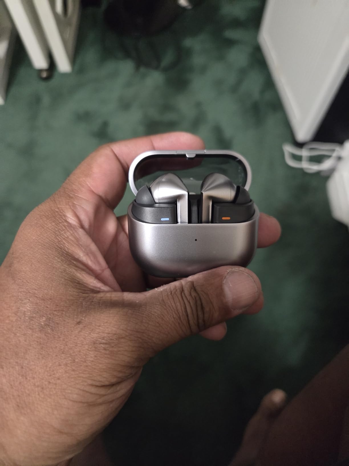 SAMSUNG Galaxy Buds3 Pro (2024, ANC) Water Resistant, AI Real-Time Language Interpreter, True Wireless Bluetooth 5.4 Earbuds, Hi-Fi, Noise Cancelling, Touch Control, International Model R630 (Silver) customer photo 1