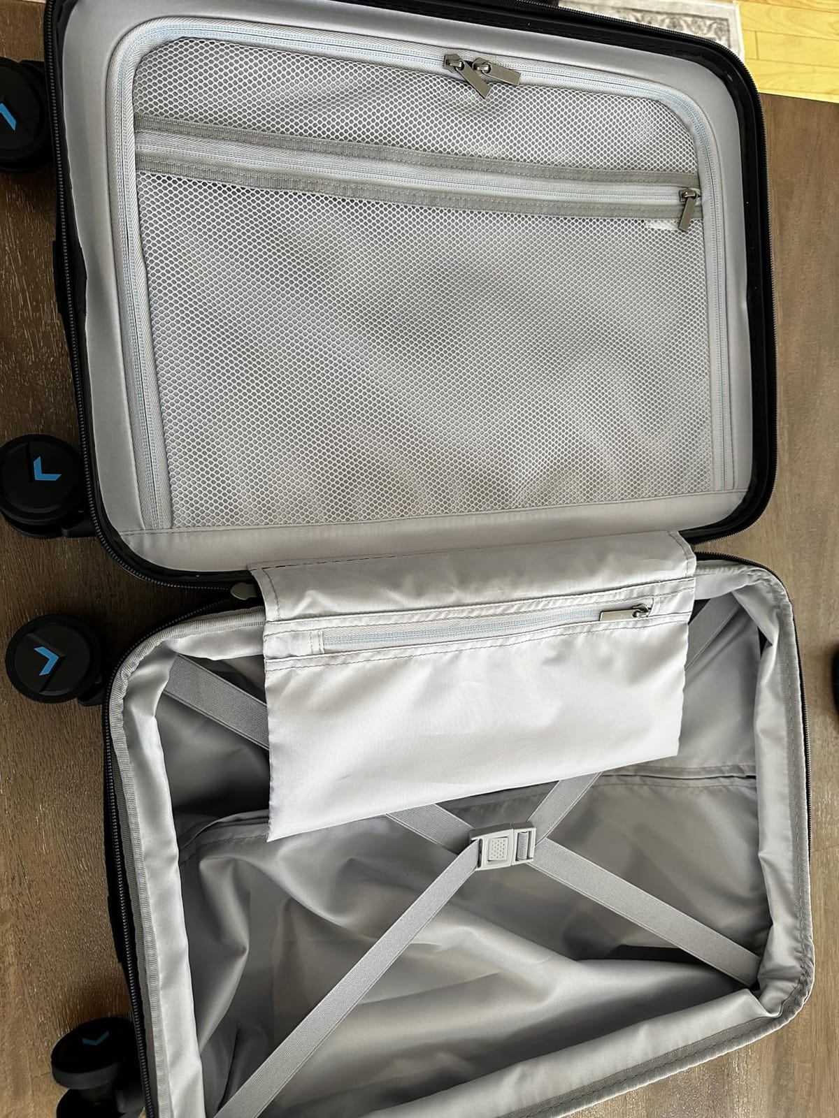 BAGSMART Carry-On Luggage 20