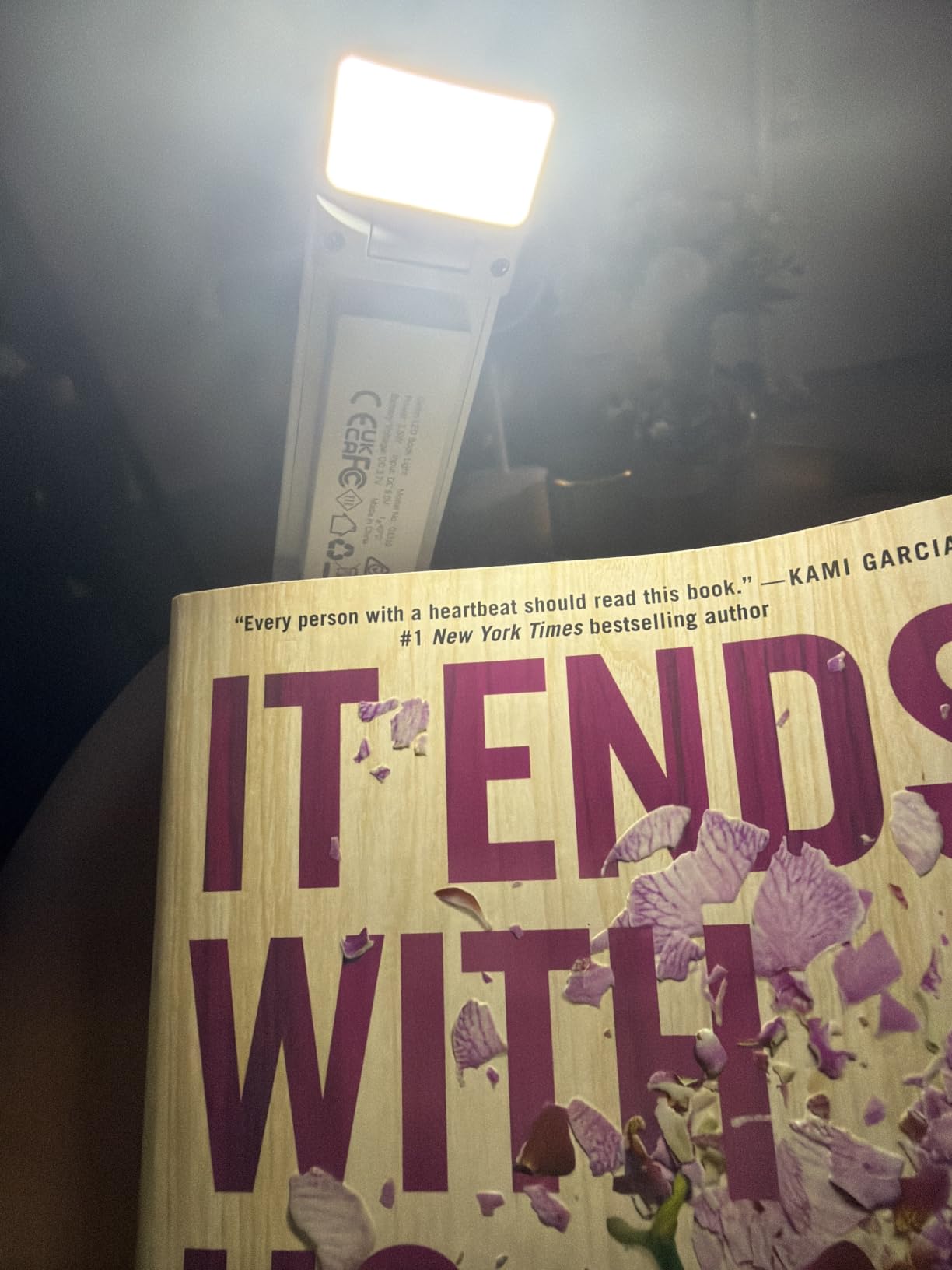 Gritin Book Light Rechargeable, Clip on LED Reading Light for Books in Bed customer photo 2