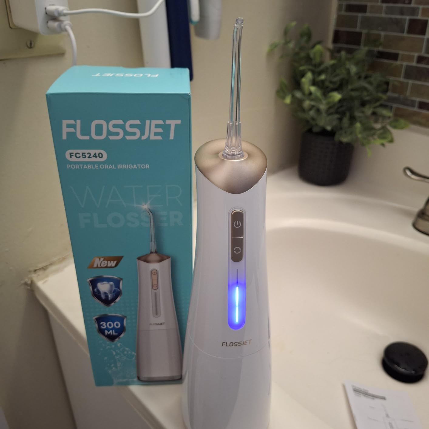 FlossJet Cordless Water Dental Flosser for Teeth, Home & Travel, Black customer photo 2