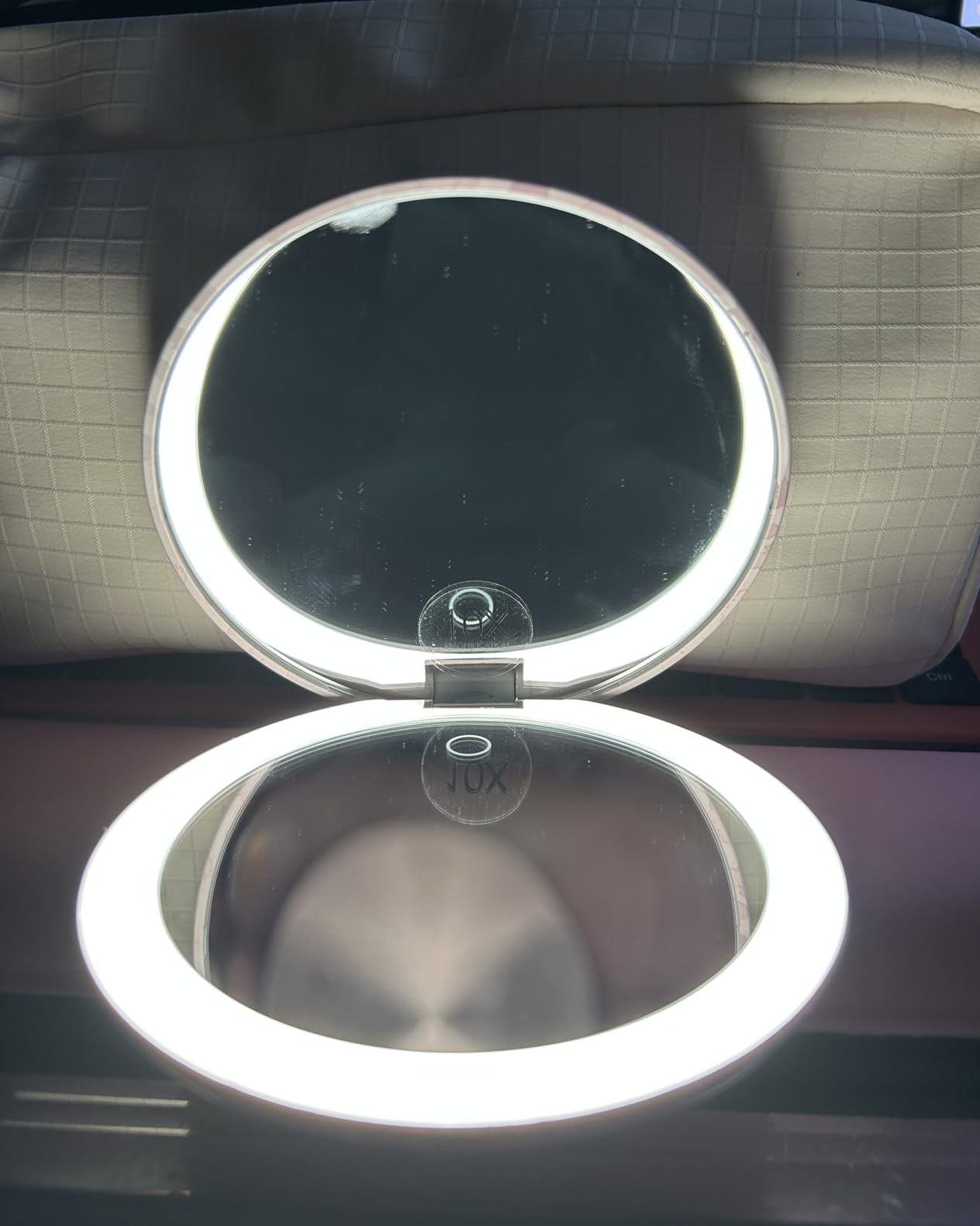Fancii Taylor LED Lighted Travel Makeup Mirror, Rechargeable, 10x /1x Magnifying, Tru-Glow Lighting System, XL Large 5” Wide | Compact Mirror for Purses (Marble Rose) customer photo 2