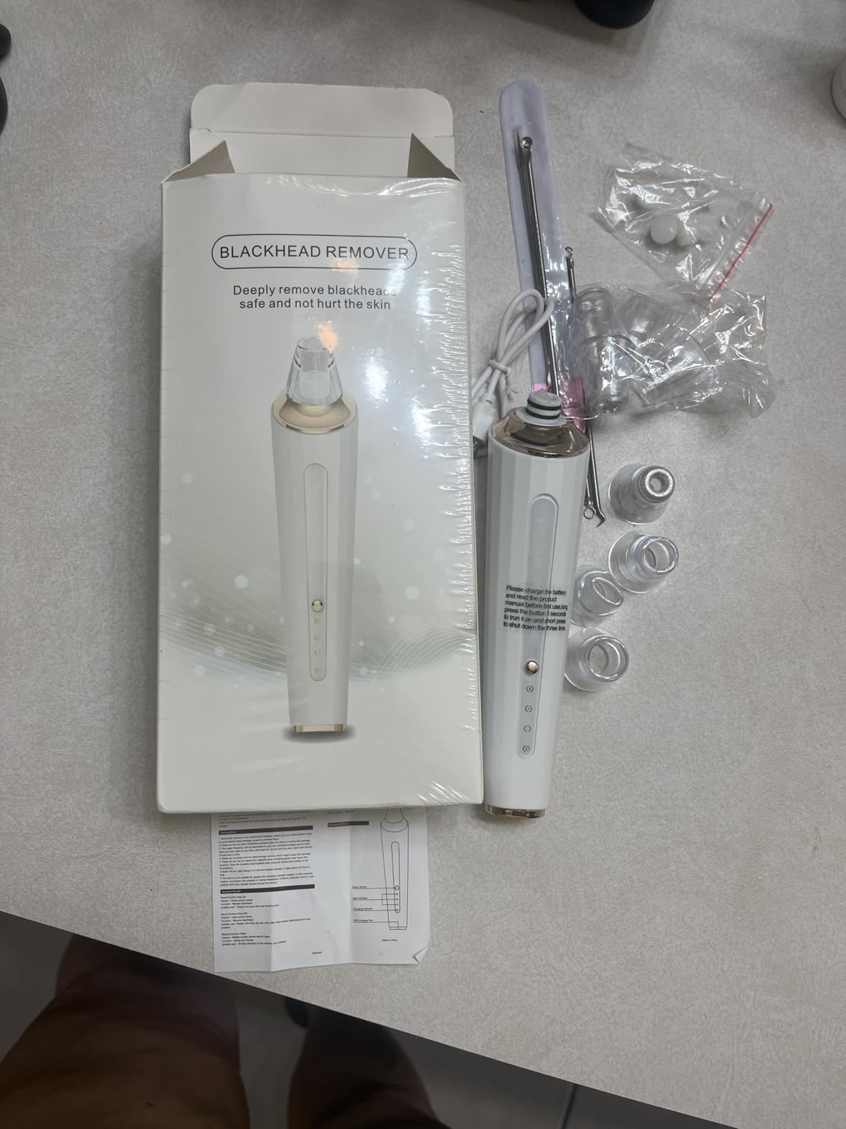 Blackhead Remover Pore Vacuum, Upgraded USB Rechargeable Facial Pore Cleaner Blackhead Removal Kit with 3 Suction Power,5 Probes Black Head Extractions Tool for Women & Men (Snowy) customer photo 2
