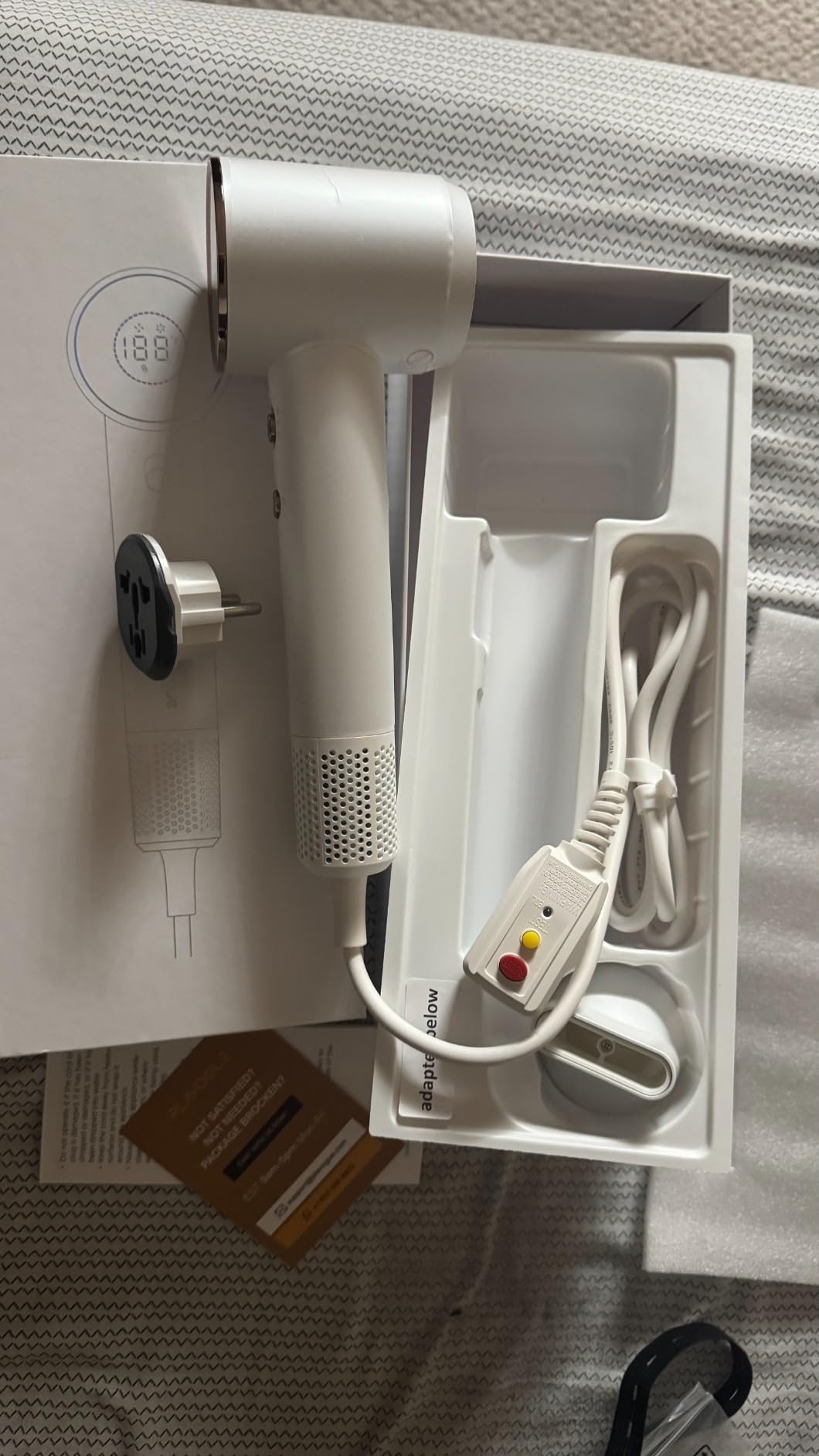 Dual Voltage Travel Hair Dryer with Diffuser, High-Speed Ionic Blow Dryer for Women, Fast Drying, Low Noise, Lightweight, No Heat Damage, European Travel 110V-120V/220V-240V customer photo 1