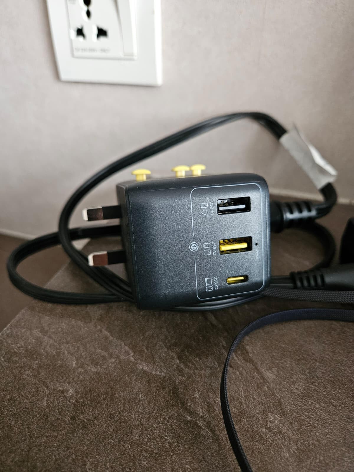 Baseus 70W Universal Travel Adapter, 6-in-1 International Plug Adapter customer photo 1