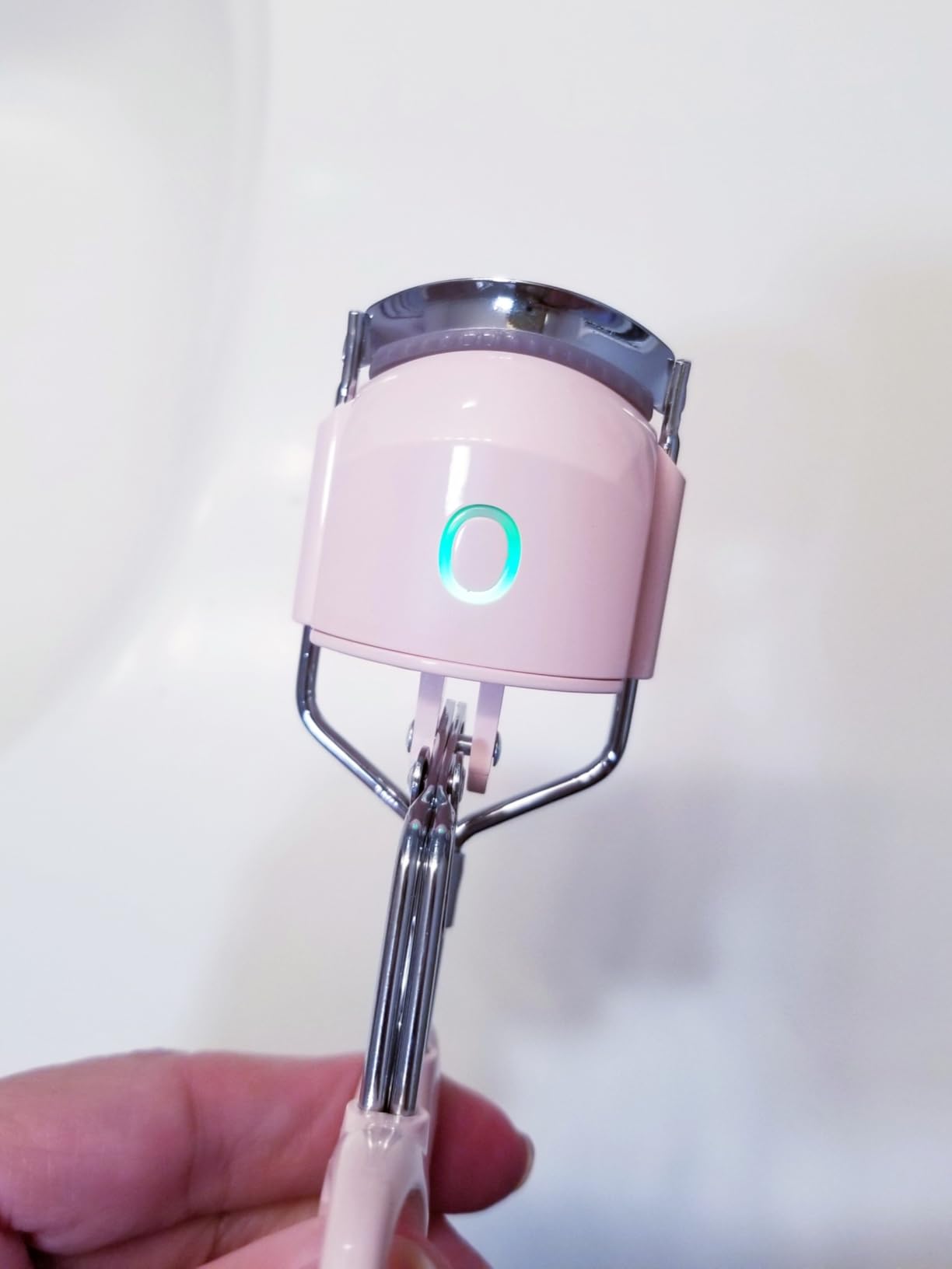 Heated Eyelash Curler Fast Heat up Within 15s, Electric Eyelash Curlers with 2 Temperature Modes for 24H Long-Lasting Eyelash Curls, Type-C Rechargeable Lash Curler, Quick Natural Curling Eye Lashes customer photo 1